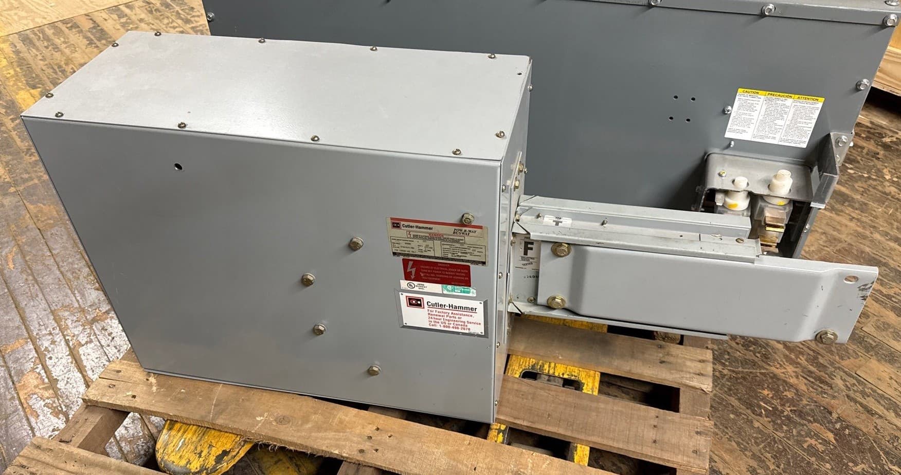 Cutler Hammer HYW24644-A01 Busway Tap Box 225A 277/480V 3PH 4W 225 Amp – image 1