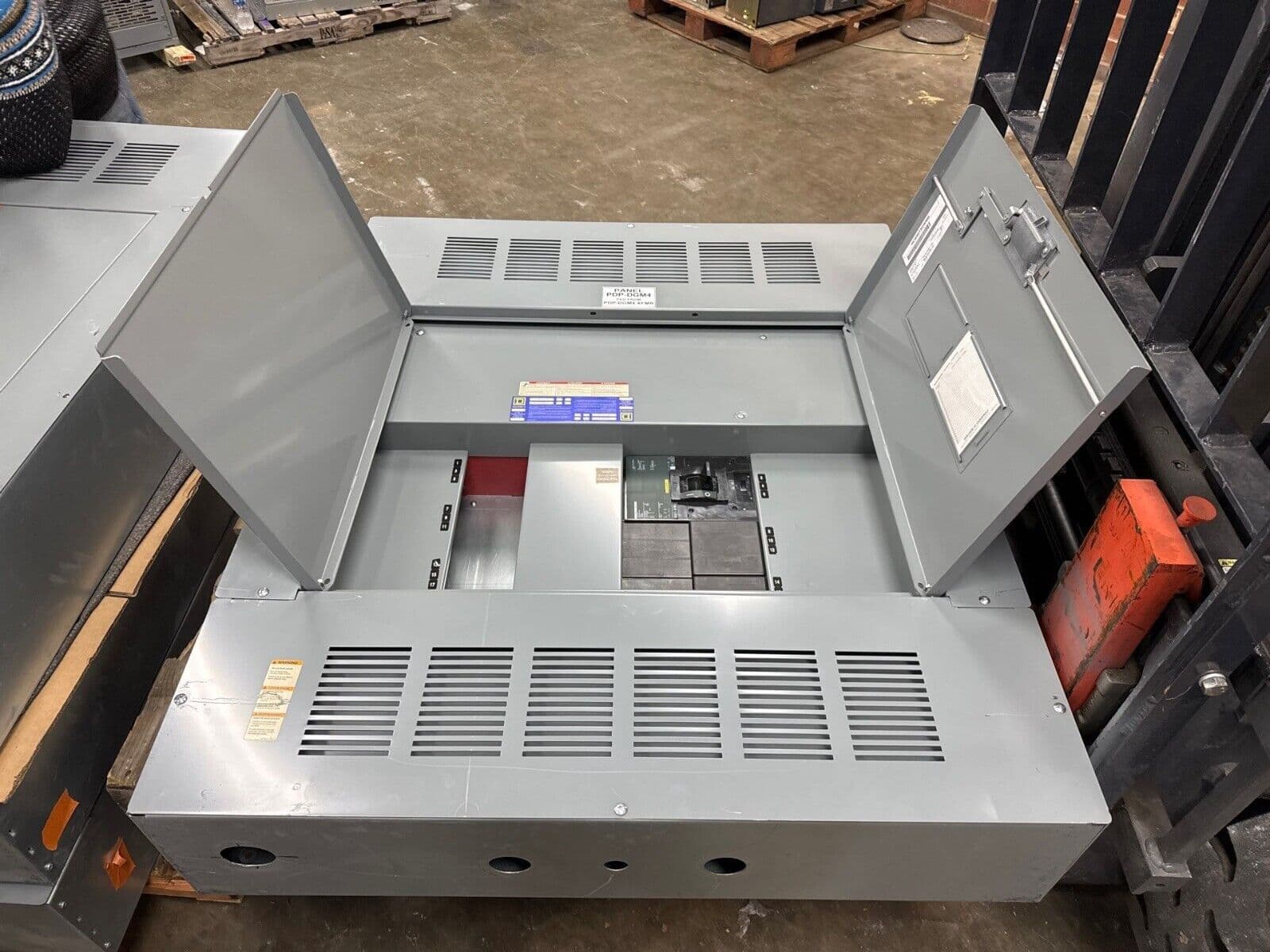 Square D I-Line Panel — image 1 of 12
