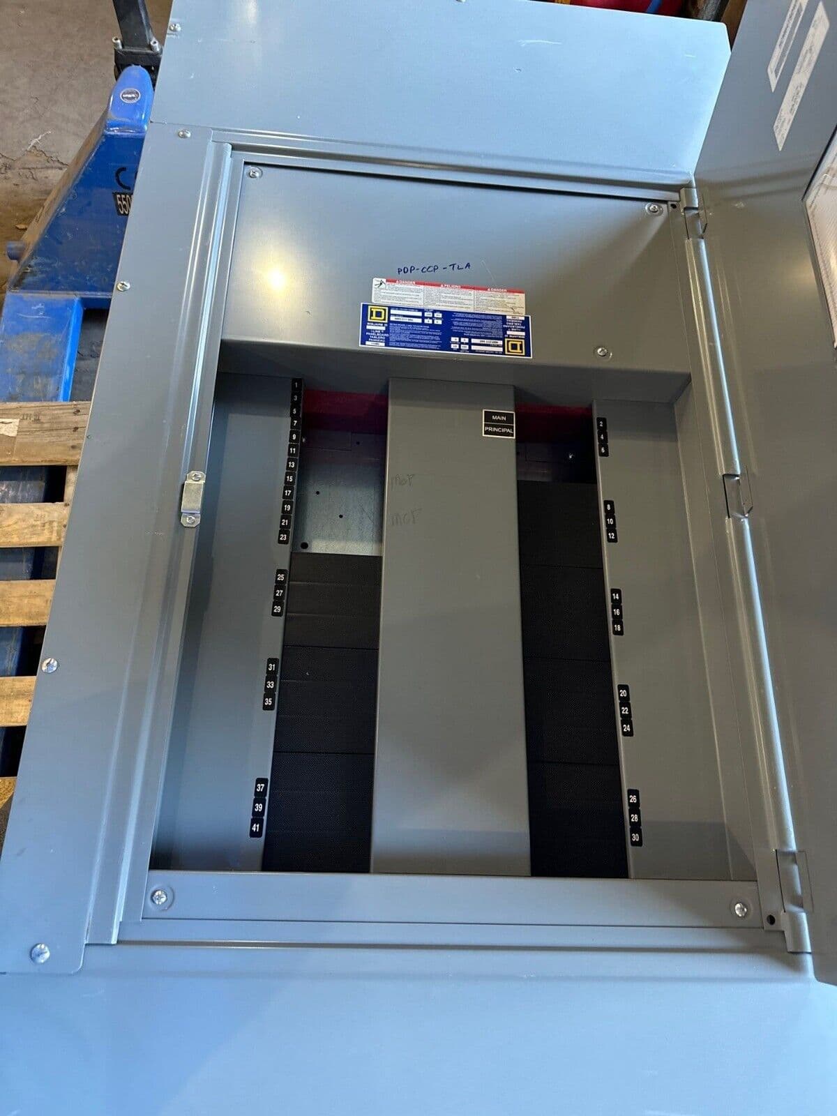 Square D I-Line-Panelboard-225A-480Y/277V-3PH-4W Panel — image 1 of 8