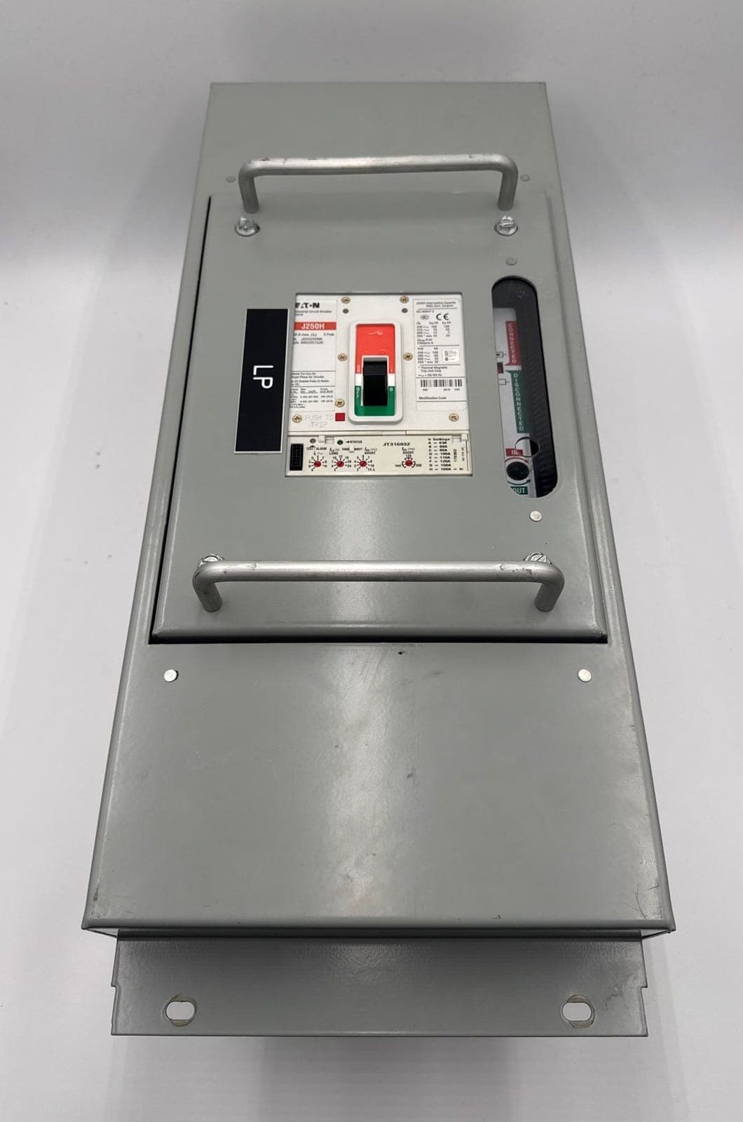Eaton JG3DOM Circuit Breaker — image 1 of 7