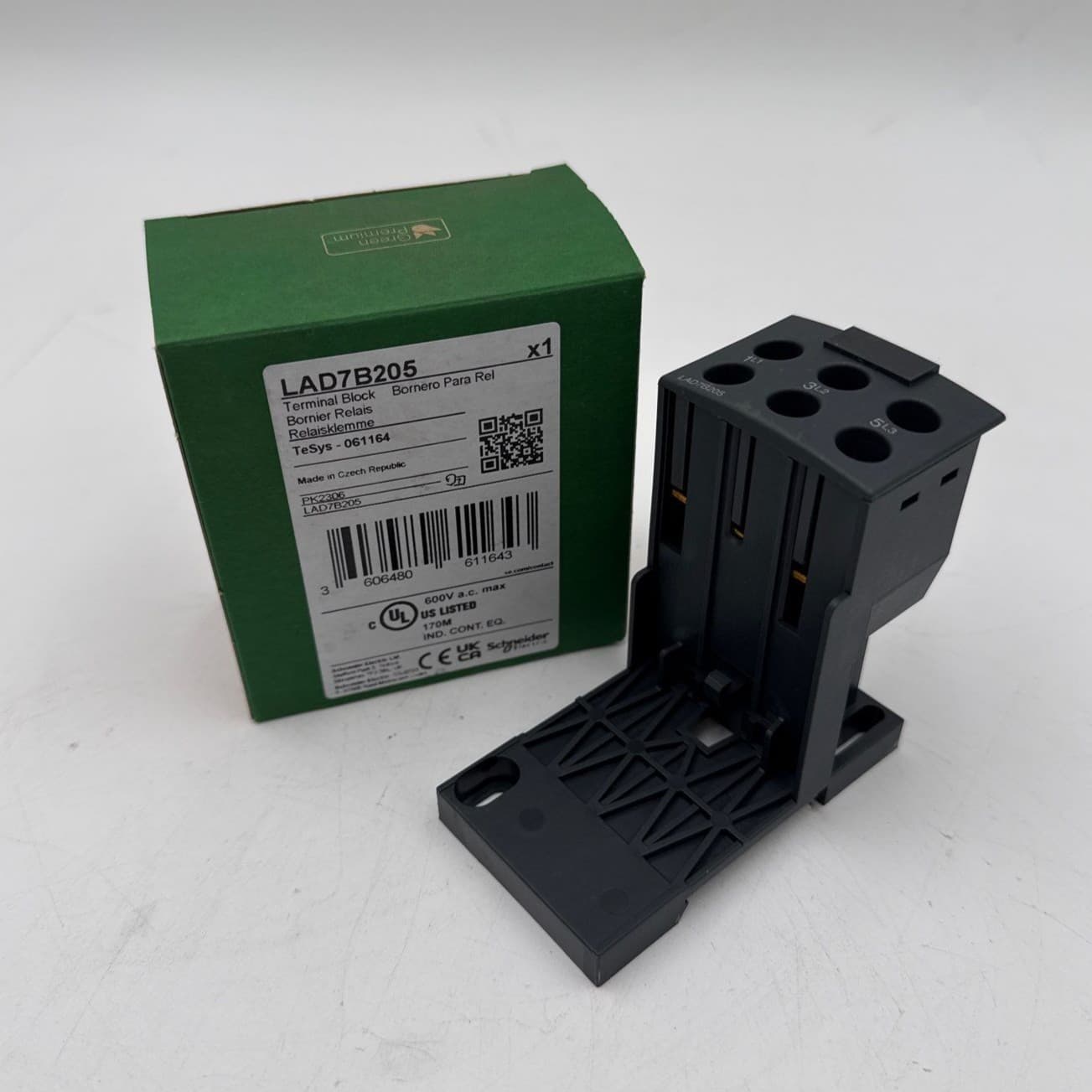 Schneider LAD7B205 Accessory — image 1 of 7