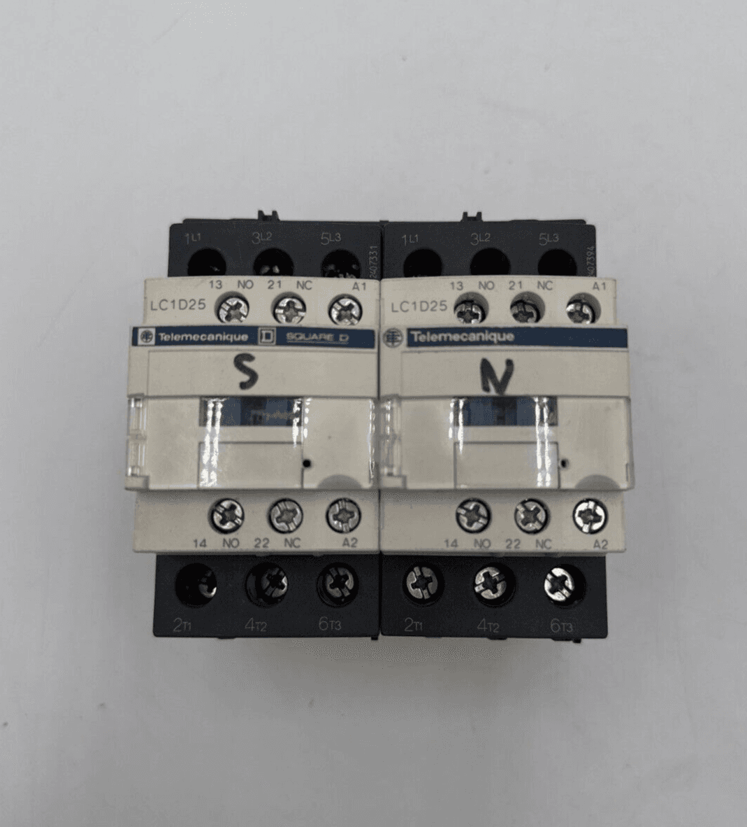 Schneider Electric LC1D25G7 Contactor — image 1 of 8
