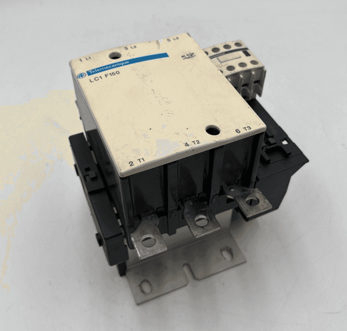 Telemecanique LC1F150 Contactor — image 1 of 9