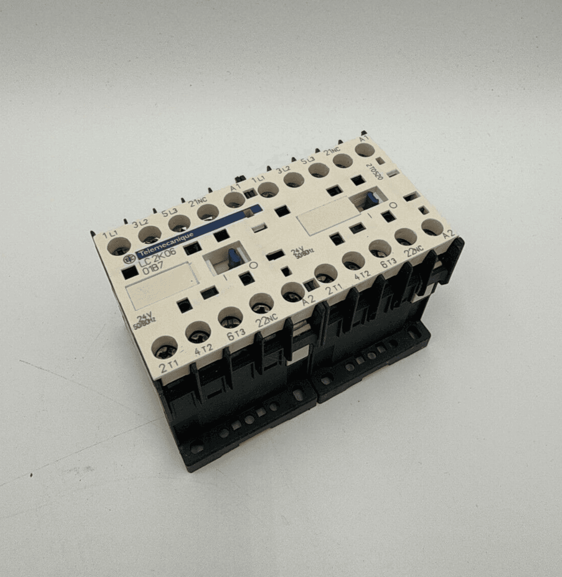 Telemecanique LC2K06 01B7 Contactor — image 1 of 8