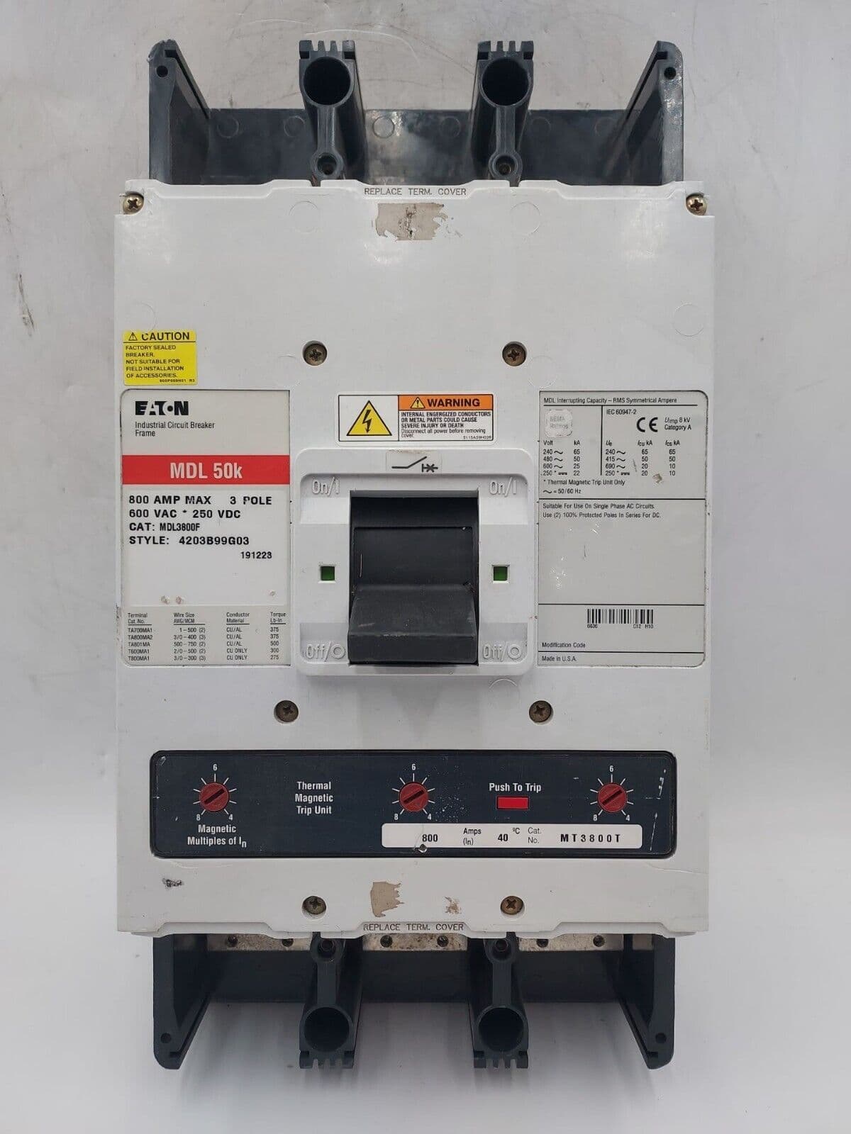 Eaton MDL3800 Circuit Breaker — image 1 of 7