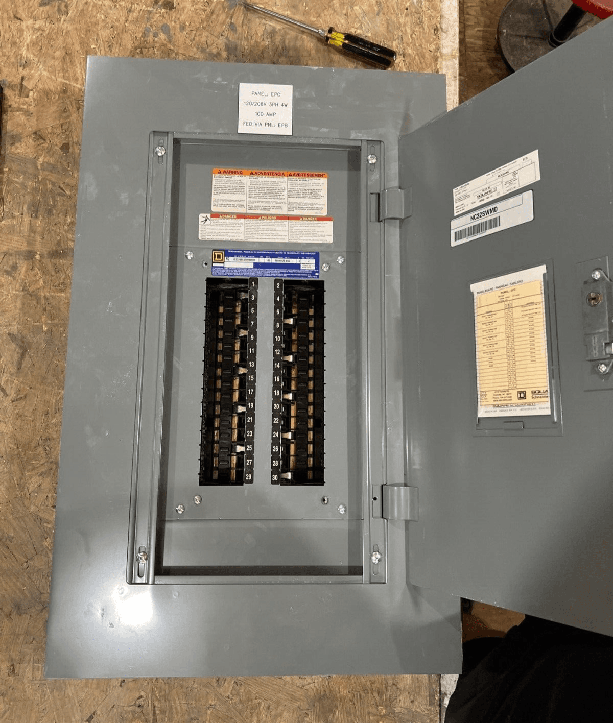 Square D NQ Panelboard 100A 208Y/120V 3PH 4W 30 Circuit Indoor Encl MLO P614 – image 1