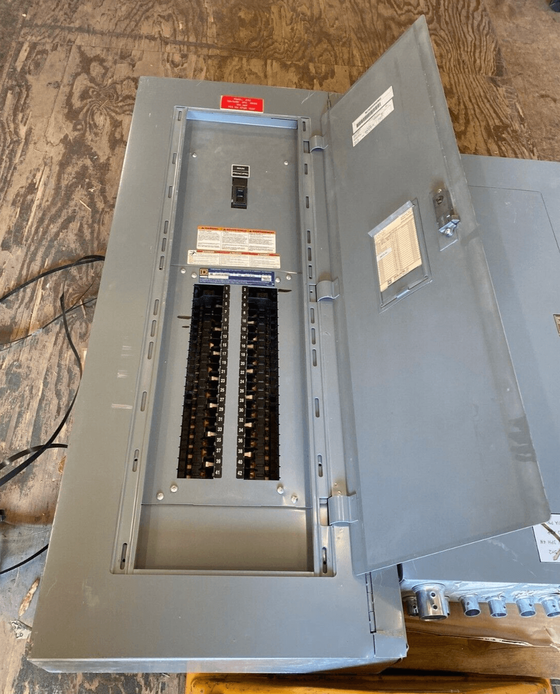 Square D NQ Panelboard 80A 208Y/120V 3PH 4W 42 Circuit Indoor Encl P647 – image 1