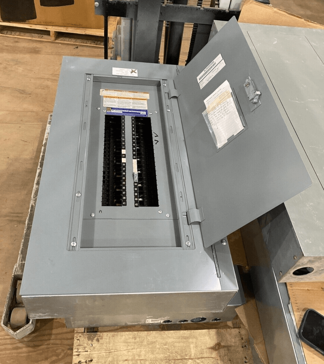 Square D NQ Panelboard 100A 208Y/120V 3PH 4W 42 Circuit Indoor Encl MLO P650 – image 1