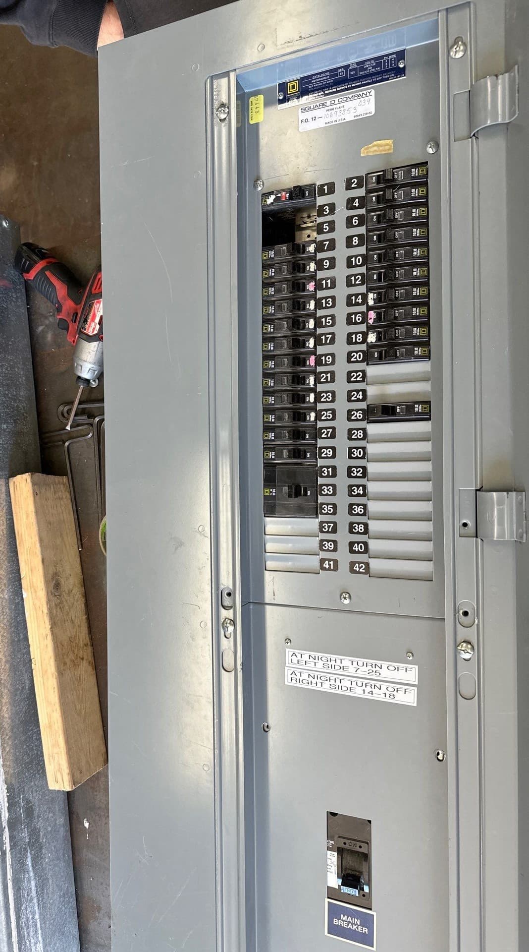 Square D NQOD442M225 NQOD Panelboard 225A 208Y/120V 3PH 42Cir P326