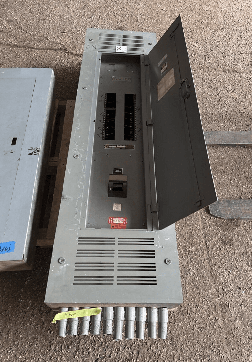 Square D NQOD Panelboard 500A 208/120V 3PH 4W 42 Cir Indoor Encl P629 – image 1