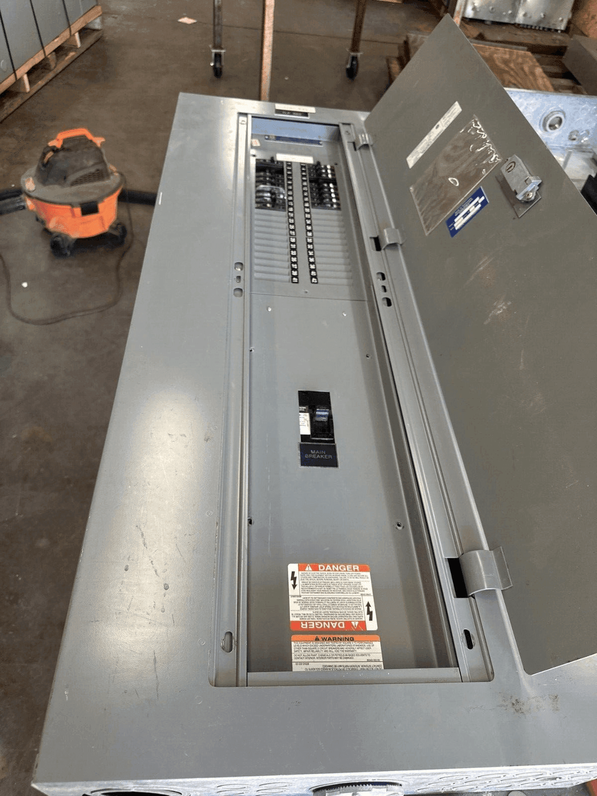 Square D NQOD442M225 Panel — image 1 of 10