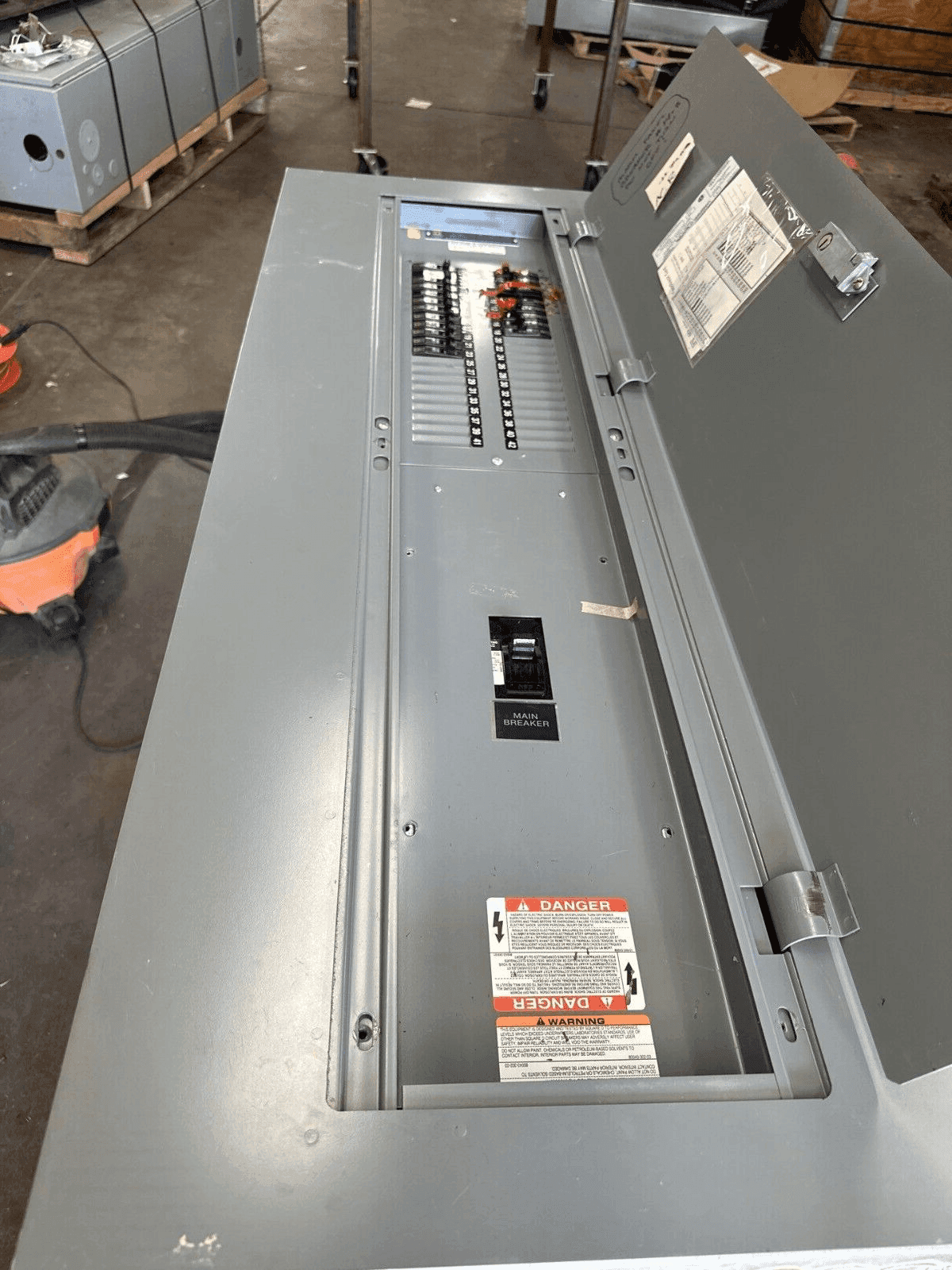 Square D NQOD442M225 Panel — image 1 of 10