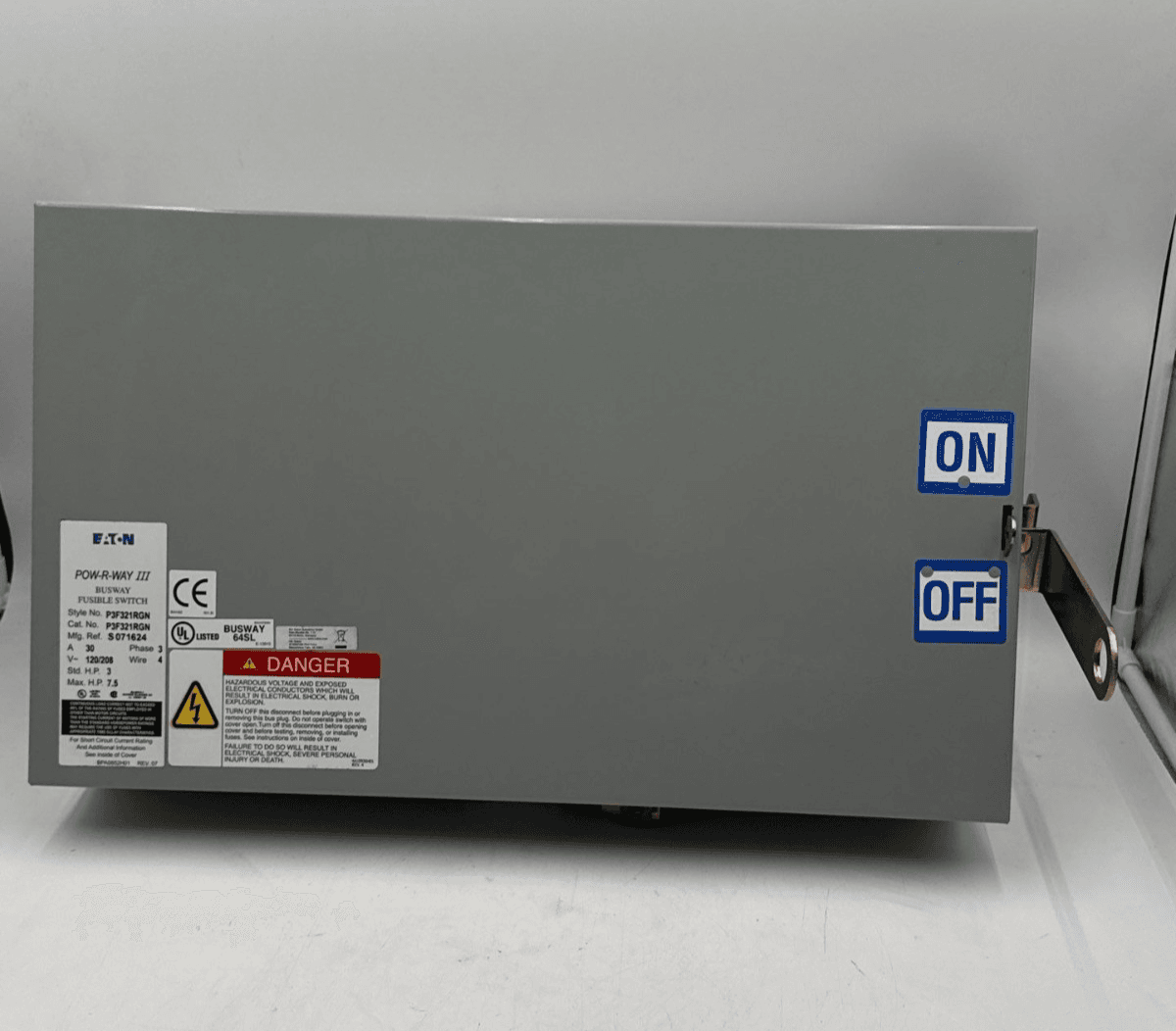 Eaton P3F321RGN Pow-R-Way III Busway Switch Bus Plug 30A 3PH 120/208V 4W Fusible – image 1