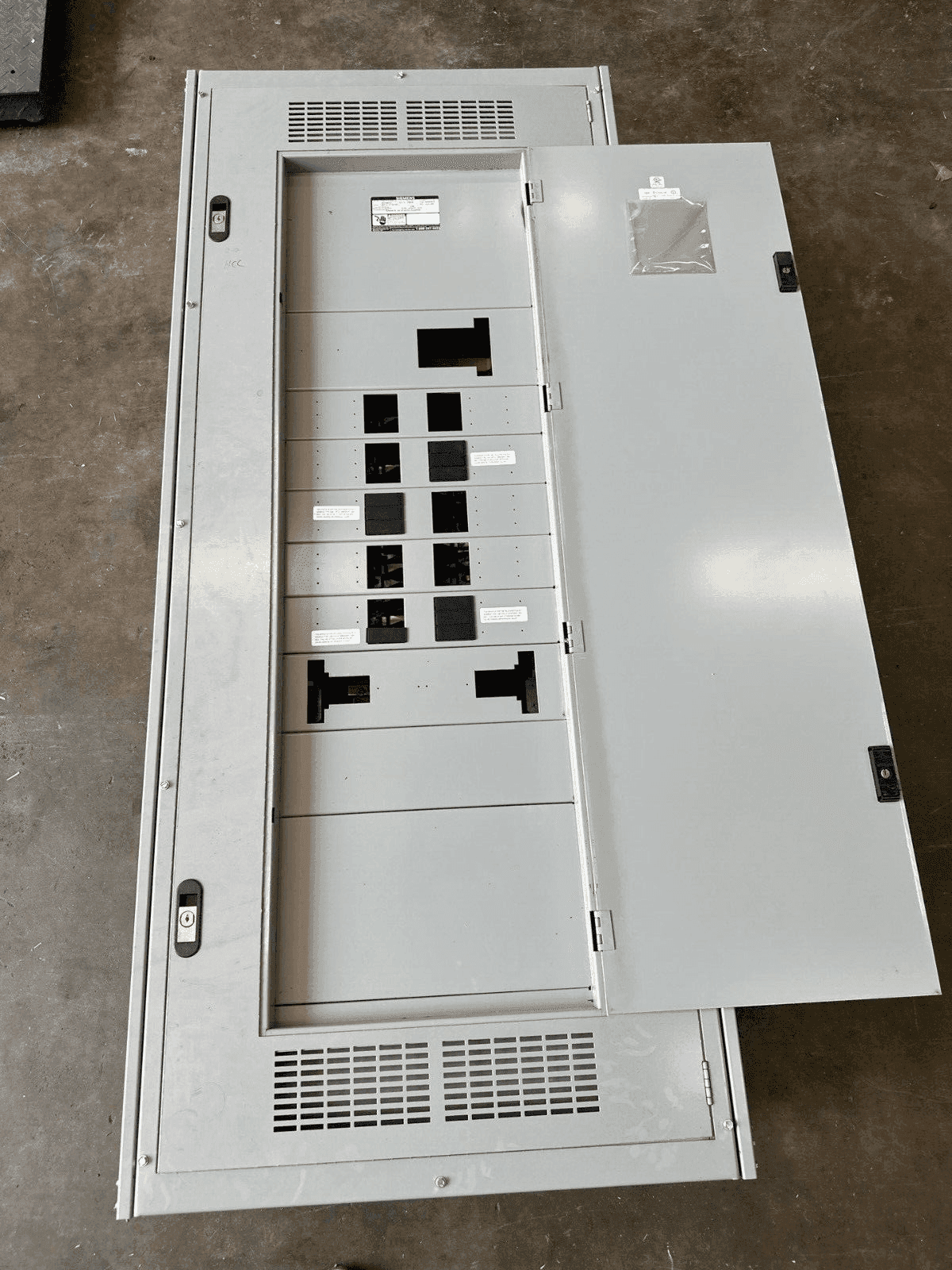 Siemens P4E75J1400ETS Panel — image 1 of 10