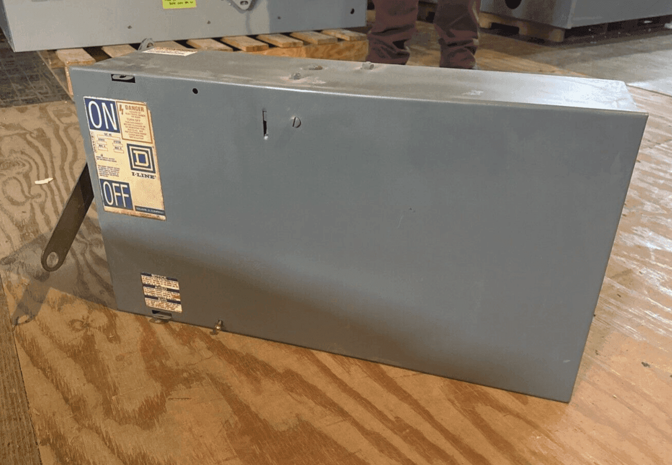 Square D PBLA36400G Disconnect — image 1 of 12