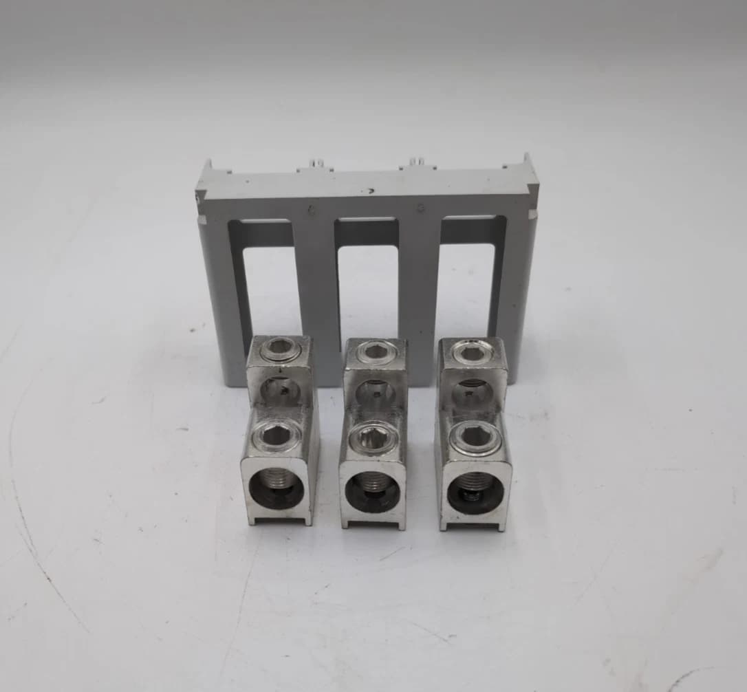 Eaton PDG3X3TA400 Lug Terminal Kit for PDG3 400A Circuit Breakers 3/0-250MCM – image 1