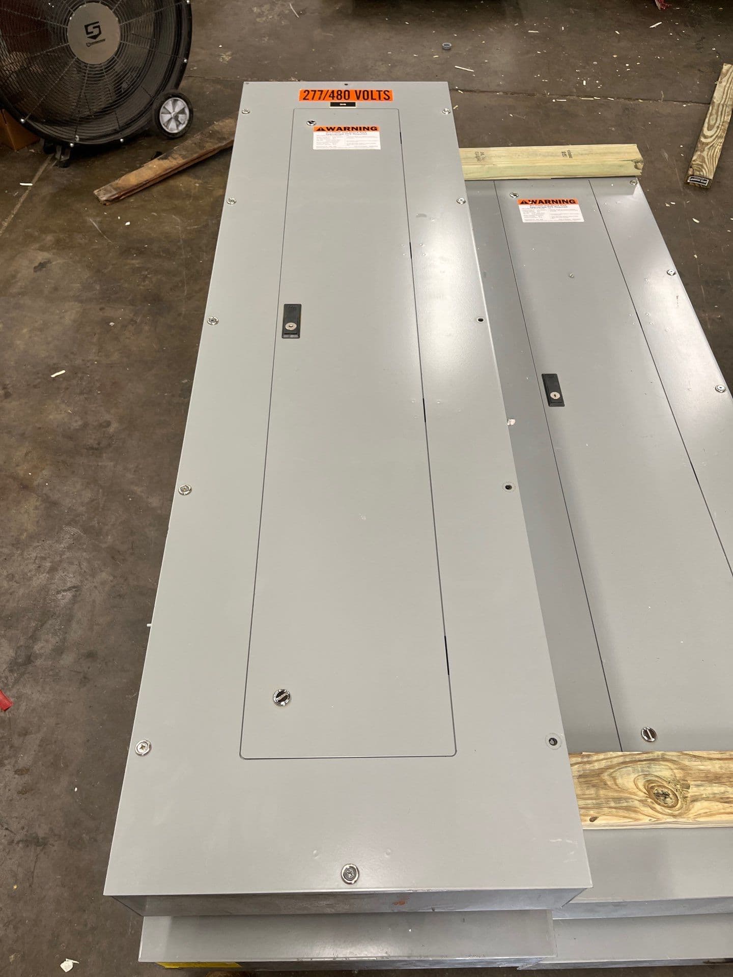 Cutler Hammer PRL2A Panelboard 400A 480/277VV 3PH 4W 42Cir MLO 400 Amp Panel P589