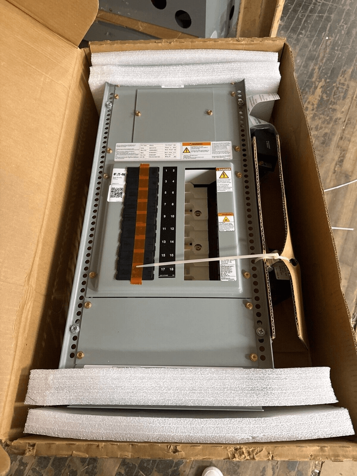 Eaton PRL2A3100X18C Panelboard Interior 100A 480/277V 3PH 18 Circuit PRL2A – image 1