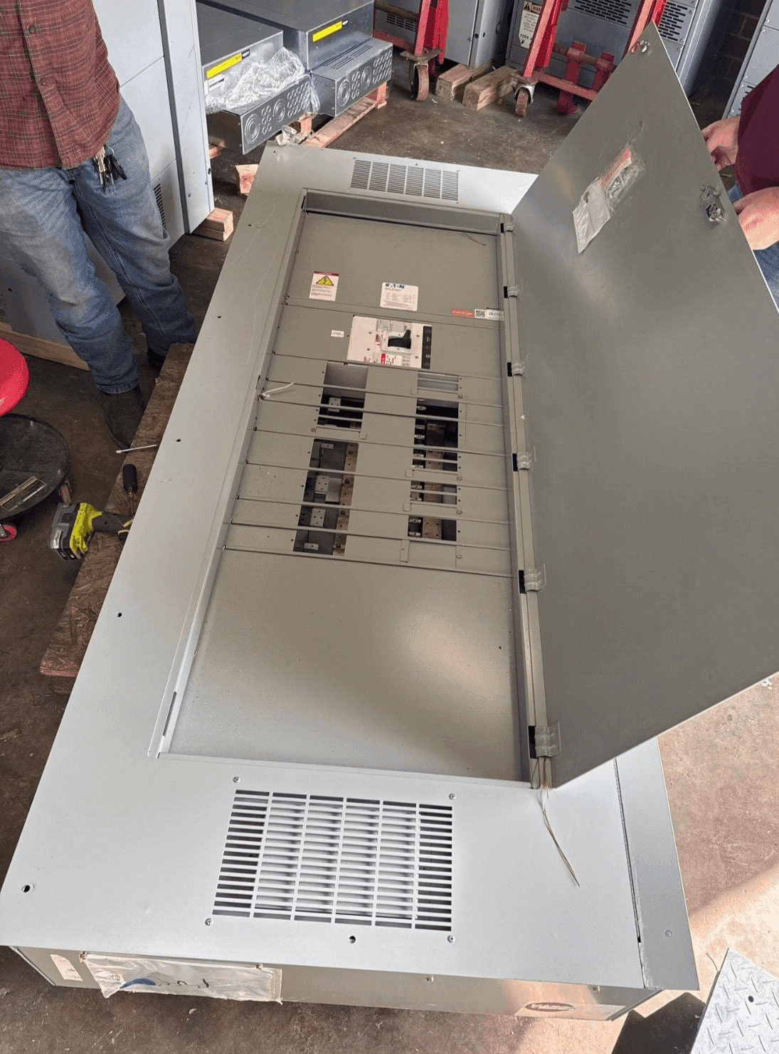 Eaton PRL4B Panel — image 1 of 12