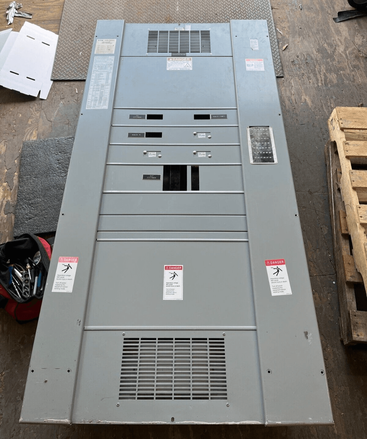 Eaton PRL4B Panel — image 1 of 8