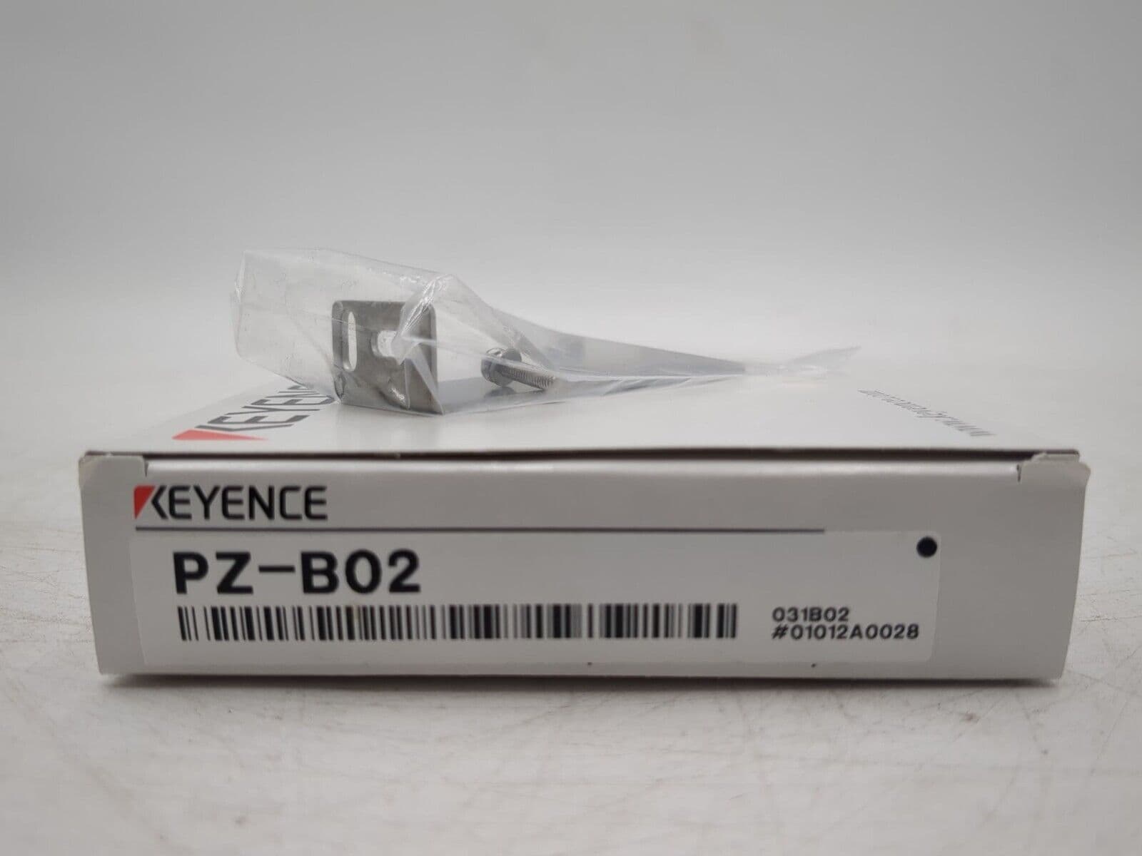 Keyence PZ-B02 PLC — image 1 of 3