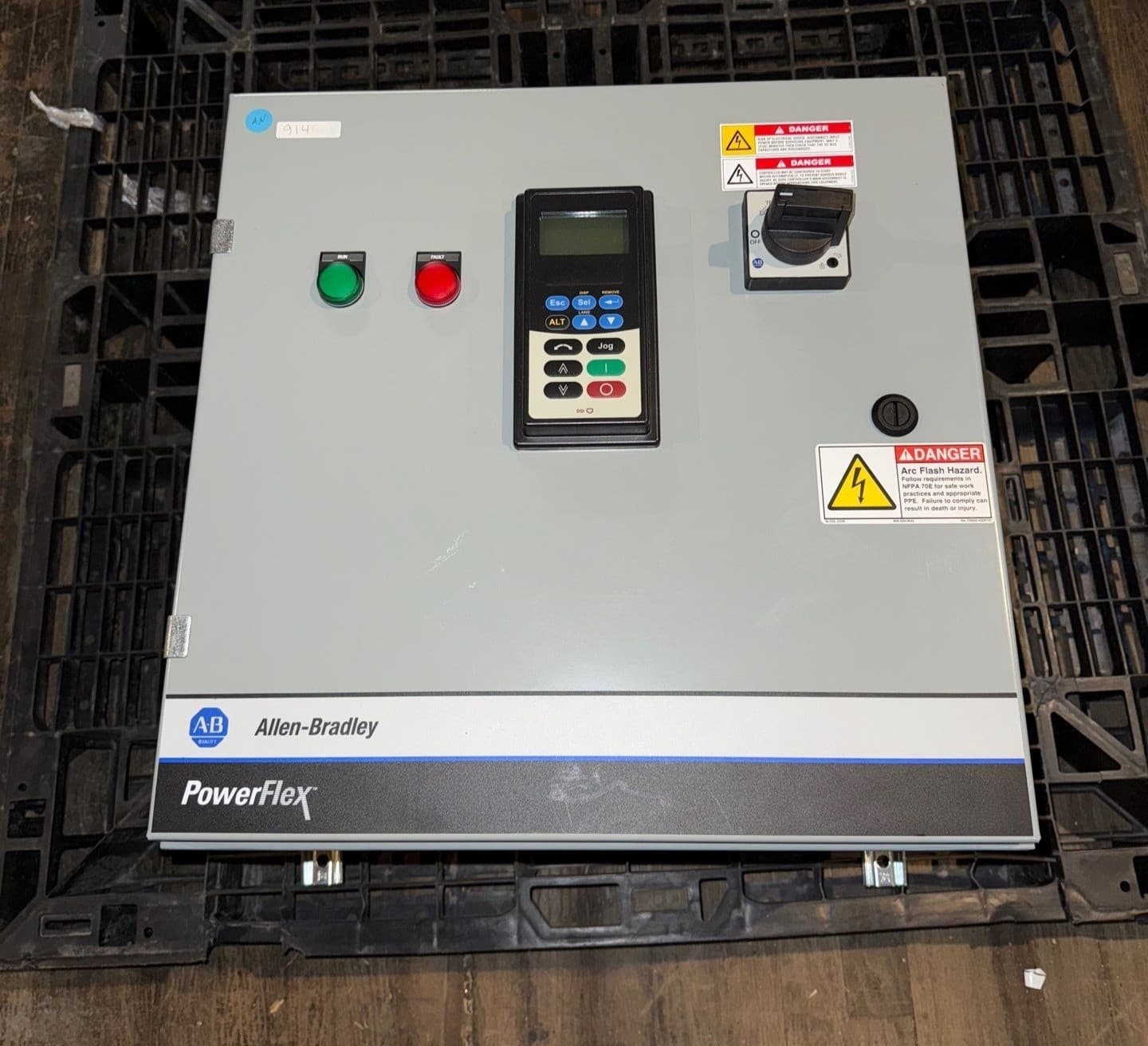 Allen Bradley PowerFlex 525 Packaged Variable Frequency Drive 2HP 3PH 480V VFD – image 1