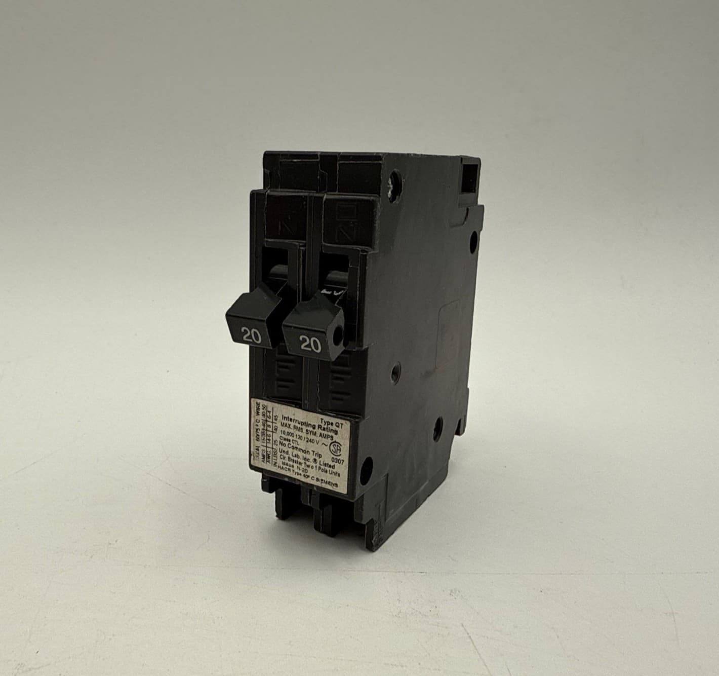Siemens Q2020 Circuit Breaker 20A-20A 120/240V 20 Amp Tandem Single Pole Type QT – image 1