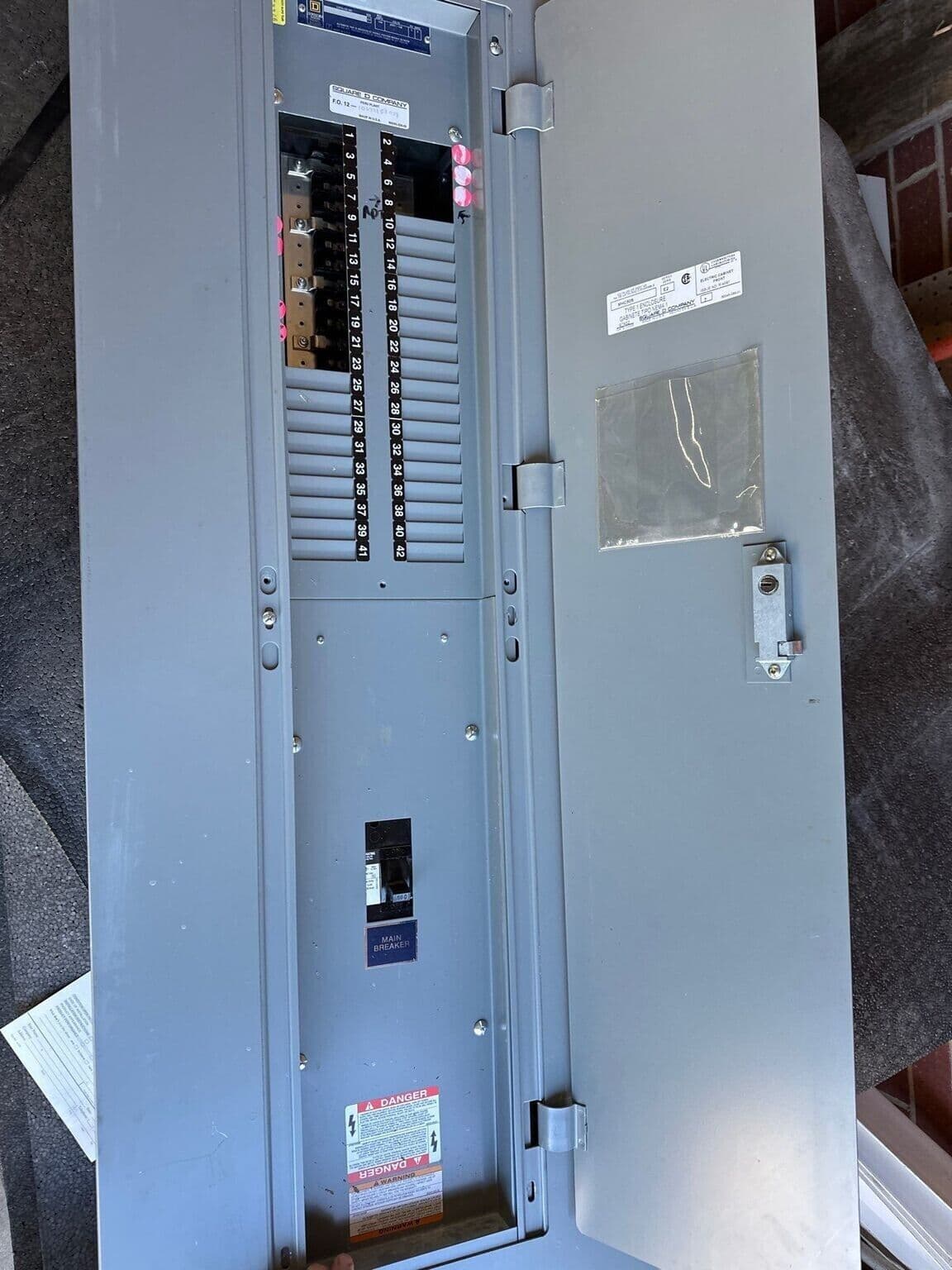 Square D NQOD Panelboard 100A 208Y/120V 3PH 4W MCB Main Q2L3100 42 CIR P319