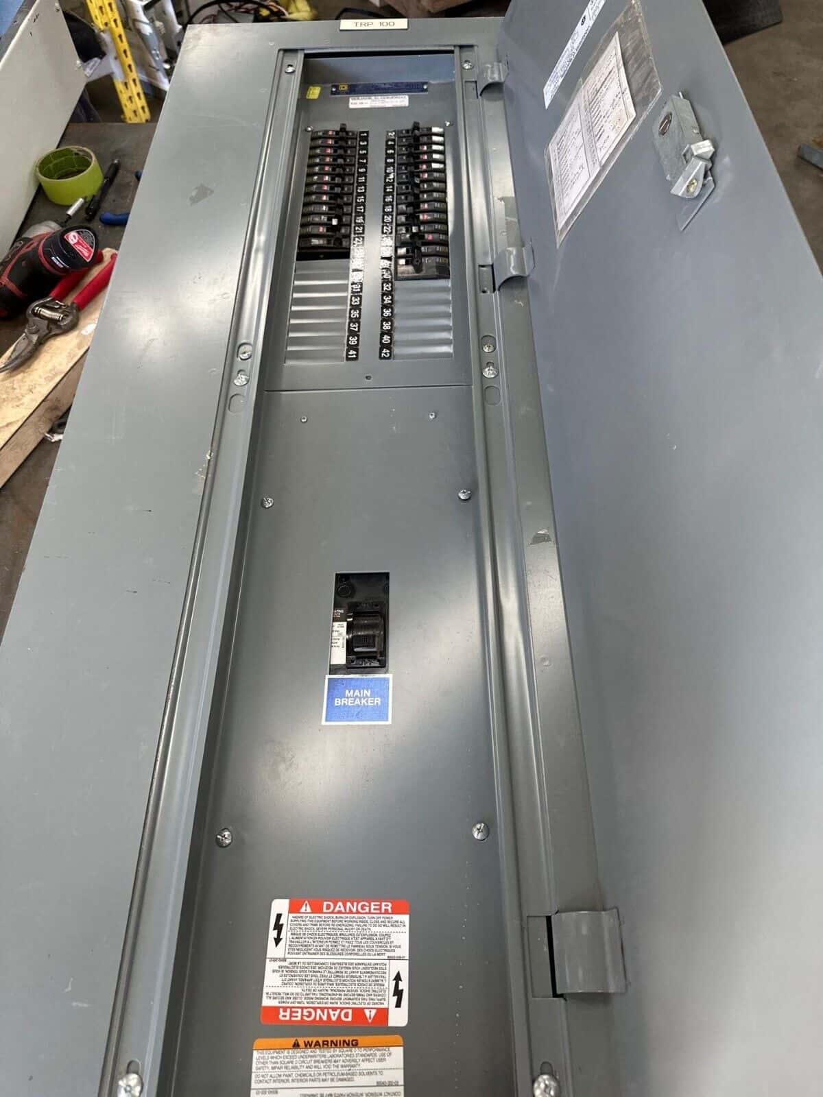 Square D Q2L3100 Panel — image 1 of 10