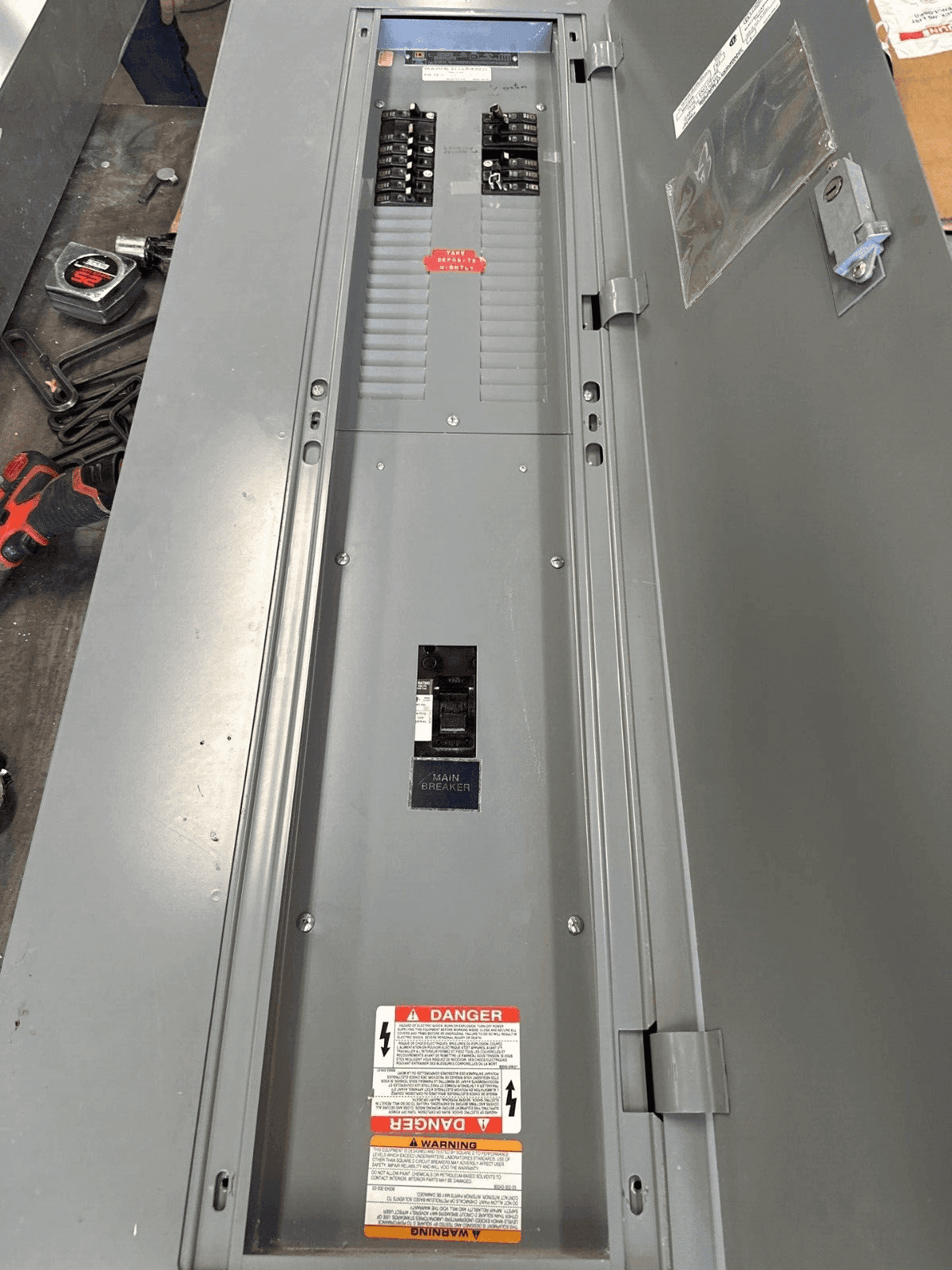 Square D Q2L3100 Panel — image 1 of 10