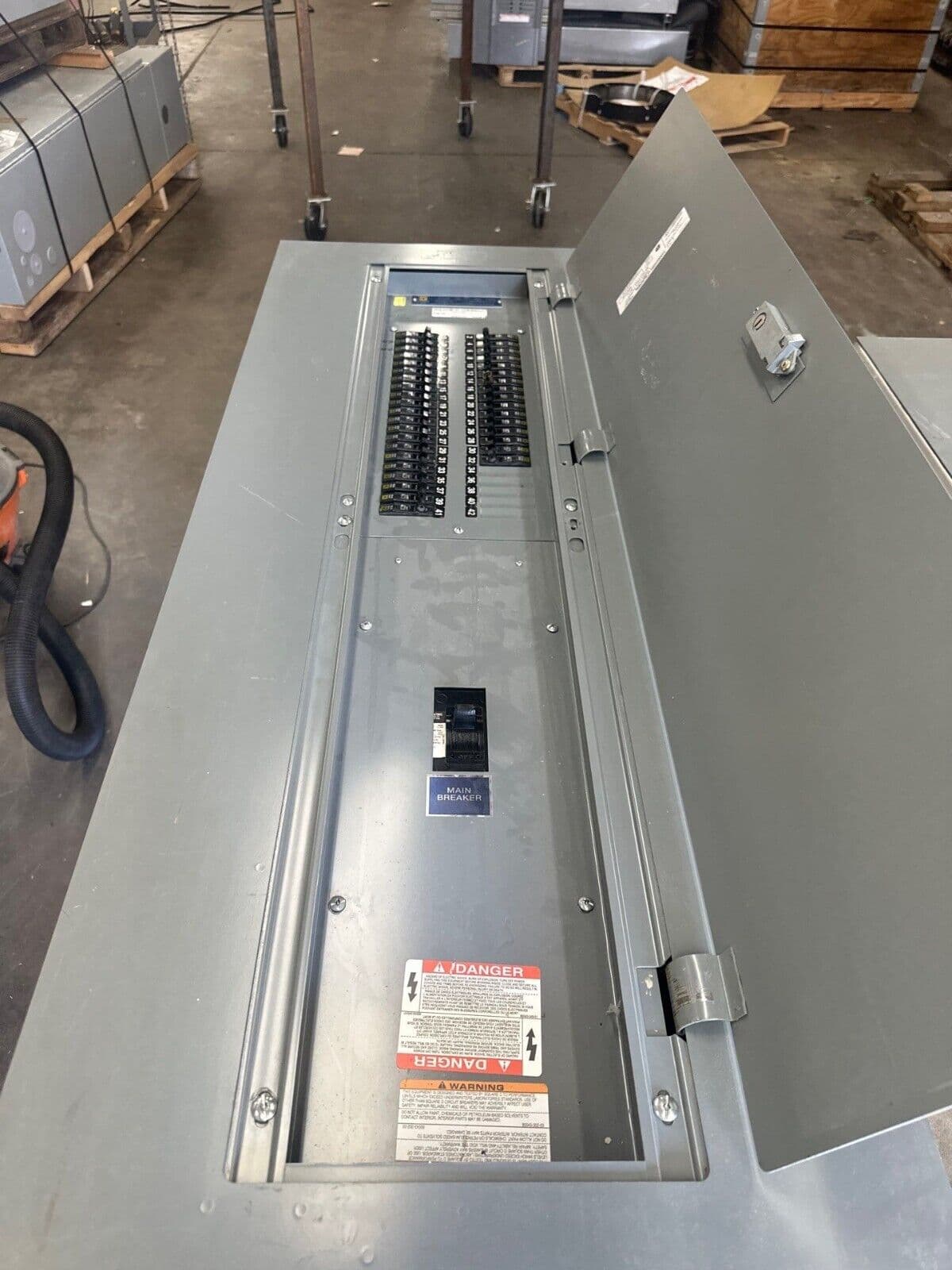 Square D NQOD Panelboard 225A 208/120V 3PH 4W Indoor Encl MCB 42 Circuit P377 – image 1