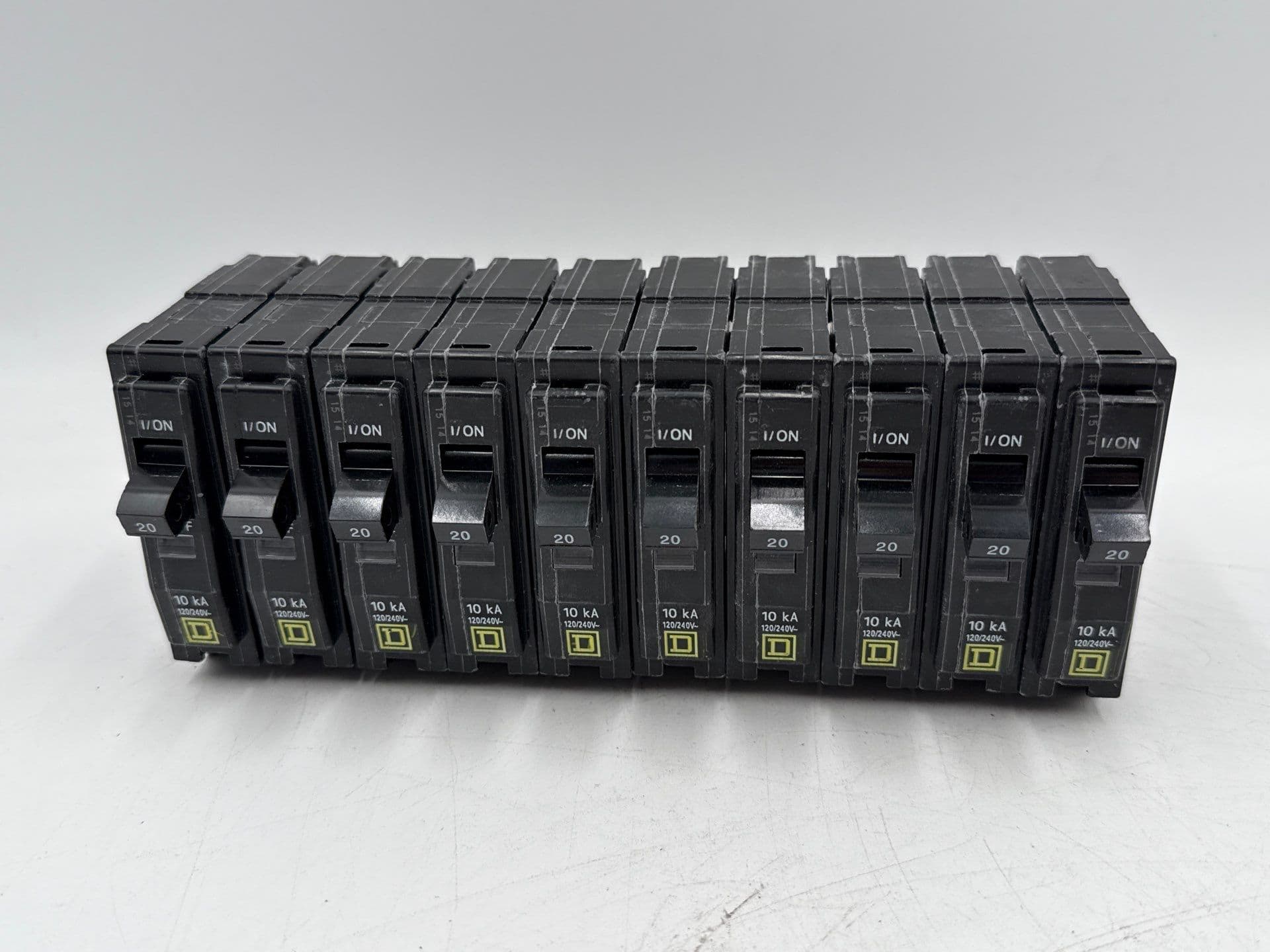 Square D QO120 Circuit Breaker — image 1 of 8