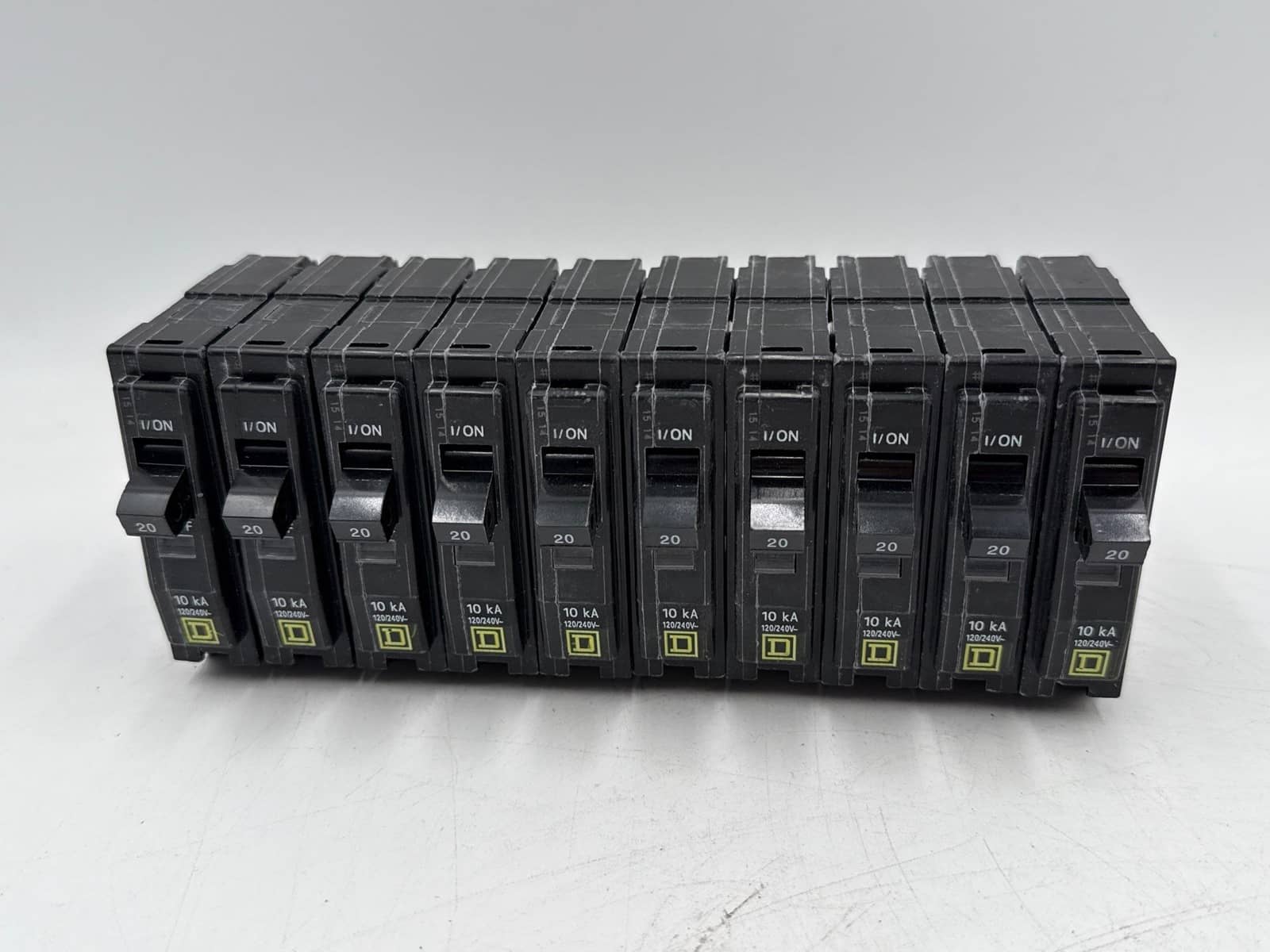 Square D QO120 Circuit Breaker 20A 120V 1 Pole