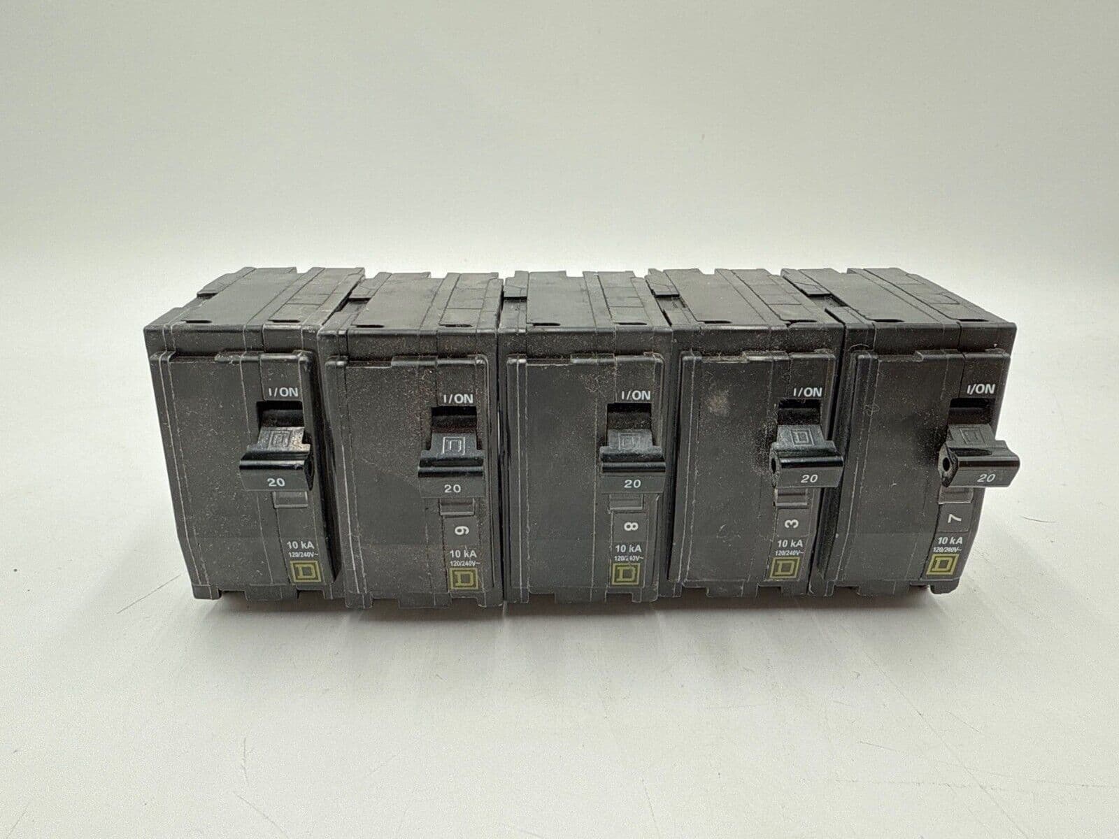 Square D QO220 Circuit Breaker — image 1 of 6