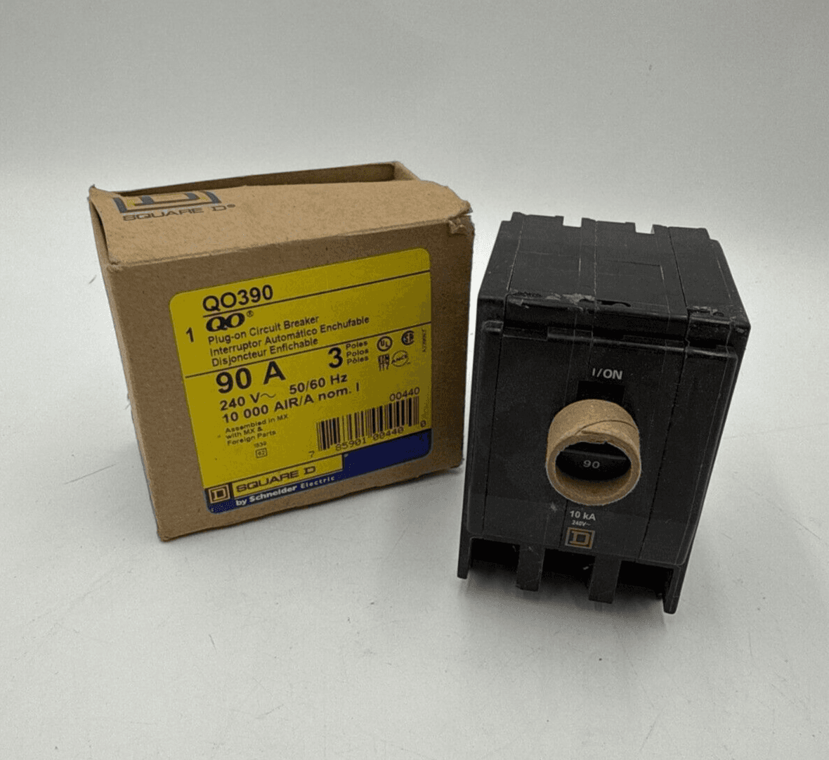 Square D QO390 Circuit Breaker — image 1 of 11