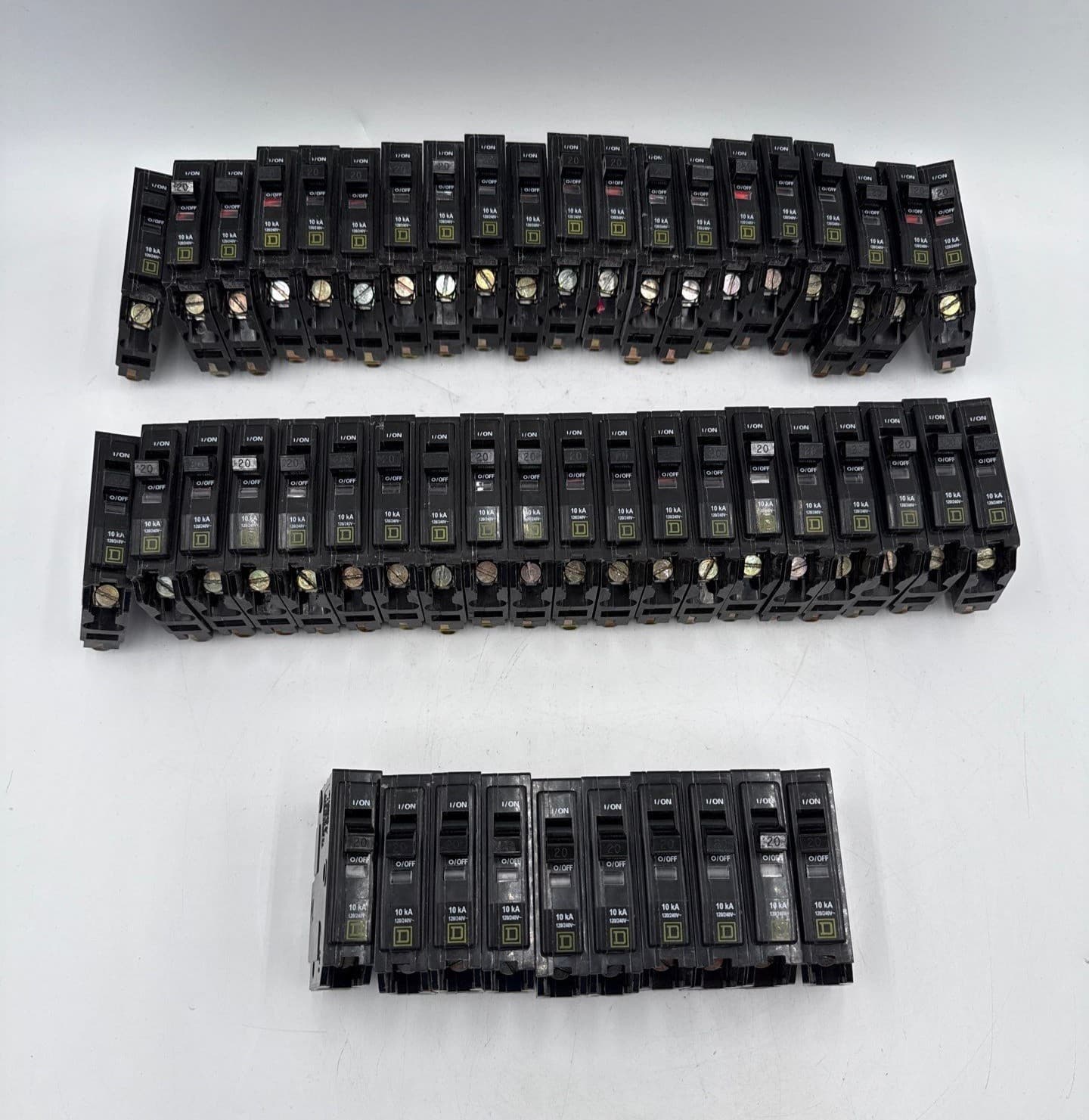 50PC Square D QOB120 Circuit Breaker 20A 1P 120/240V QOB Bolt On 20Amp Lot of 50 – image 1