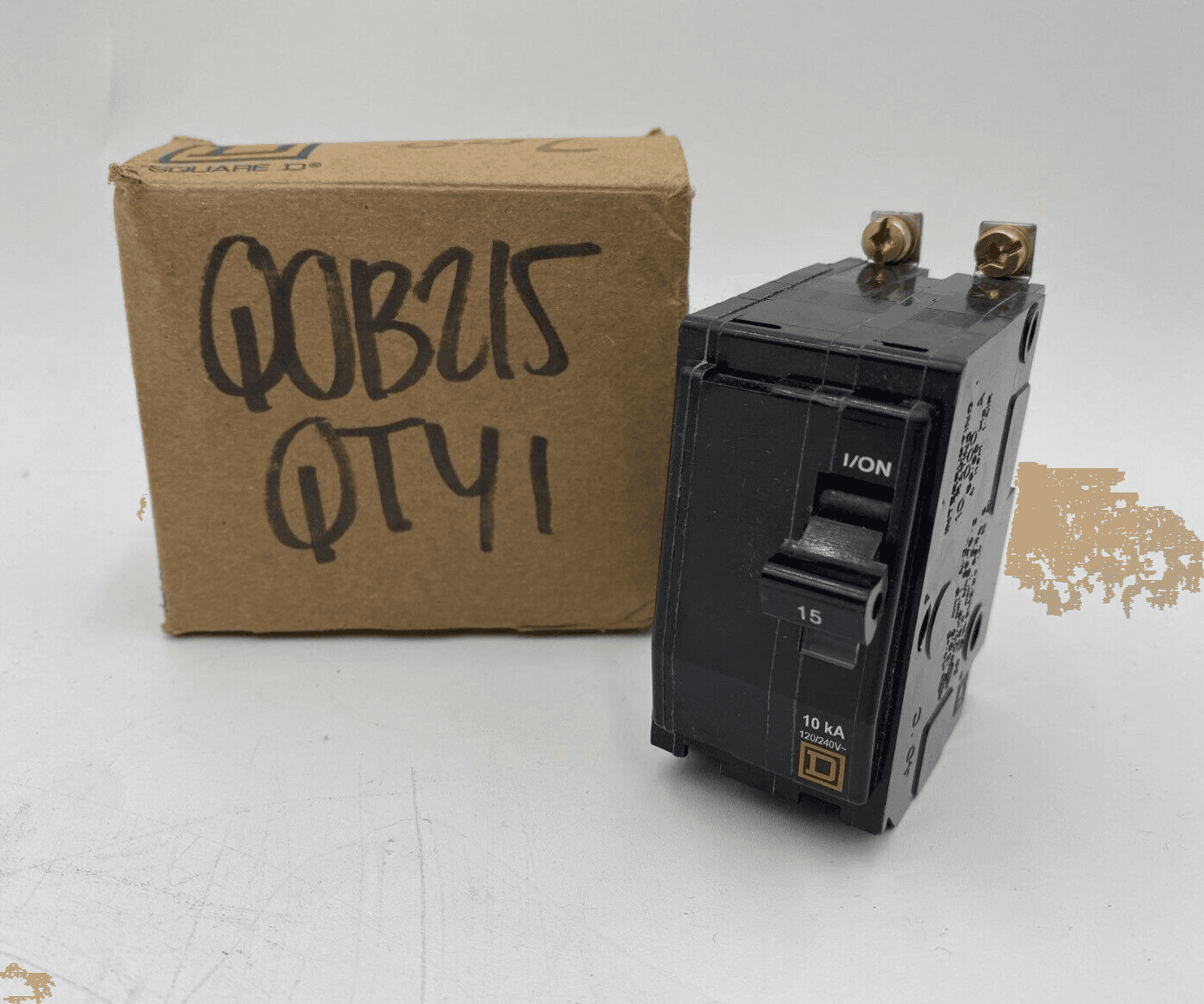 Square D QOB215 Circuit Breaker — image 1 of 10