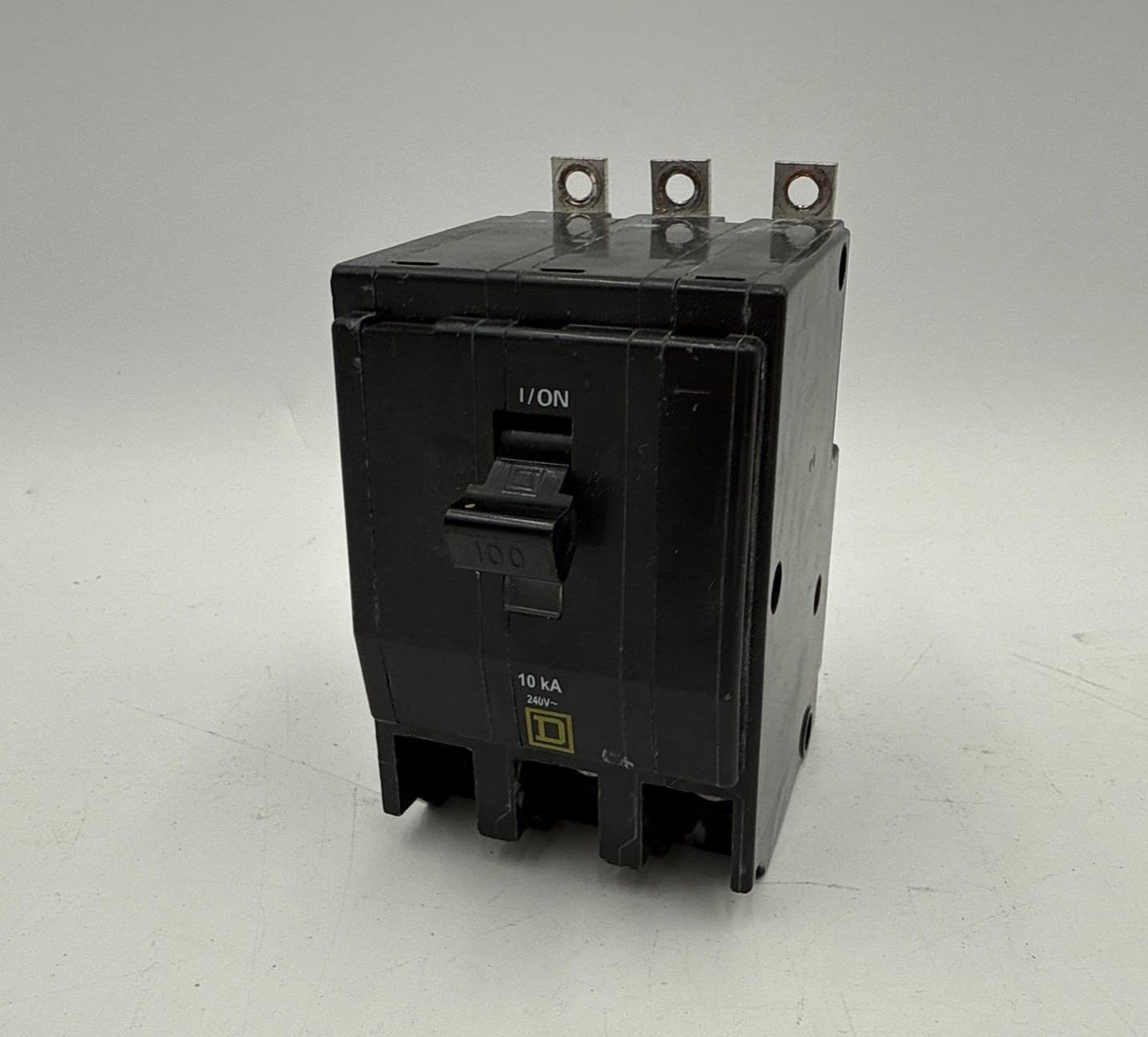 Square D QOB3100 Bolt On Circuit Breaker 100A 3P 240V QOB 100 Amp