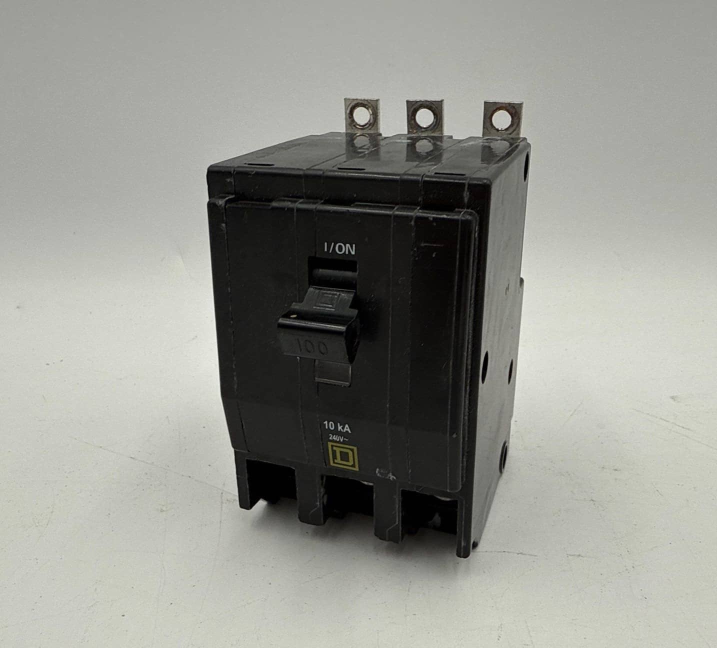 Square D QOB3100 Circuit Breaker — image 1 of 7