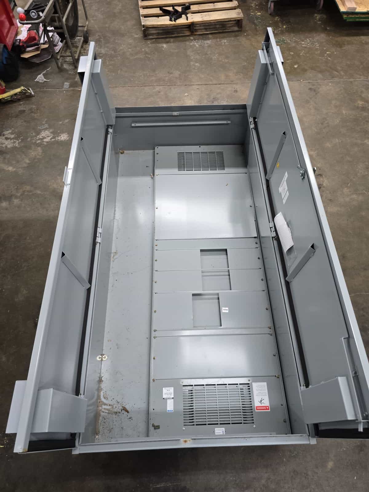 Eaton RPCB3673 Enclosure — image 1 of 4