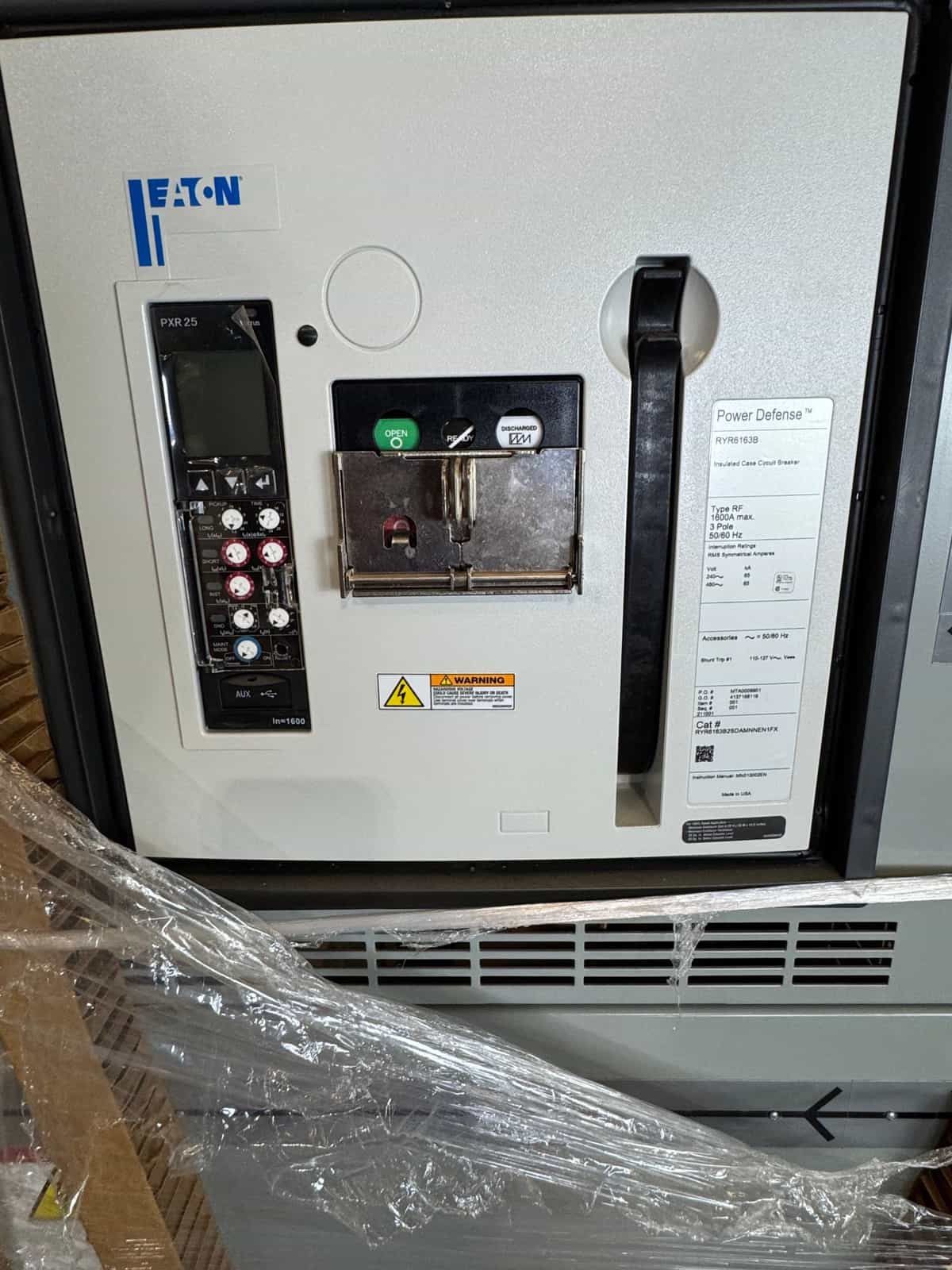 Eaton RYR6163B Circuit Breaker — image 1 of 9