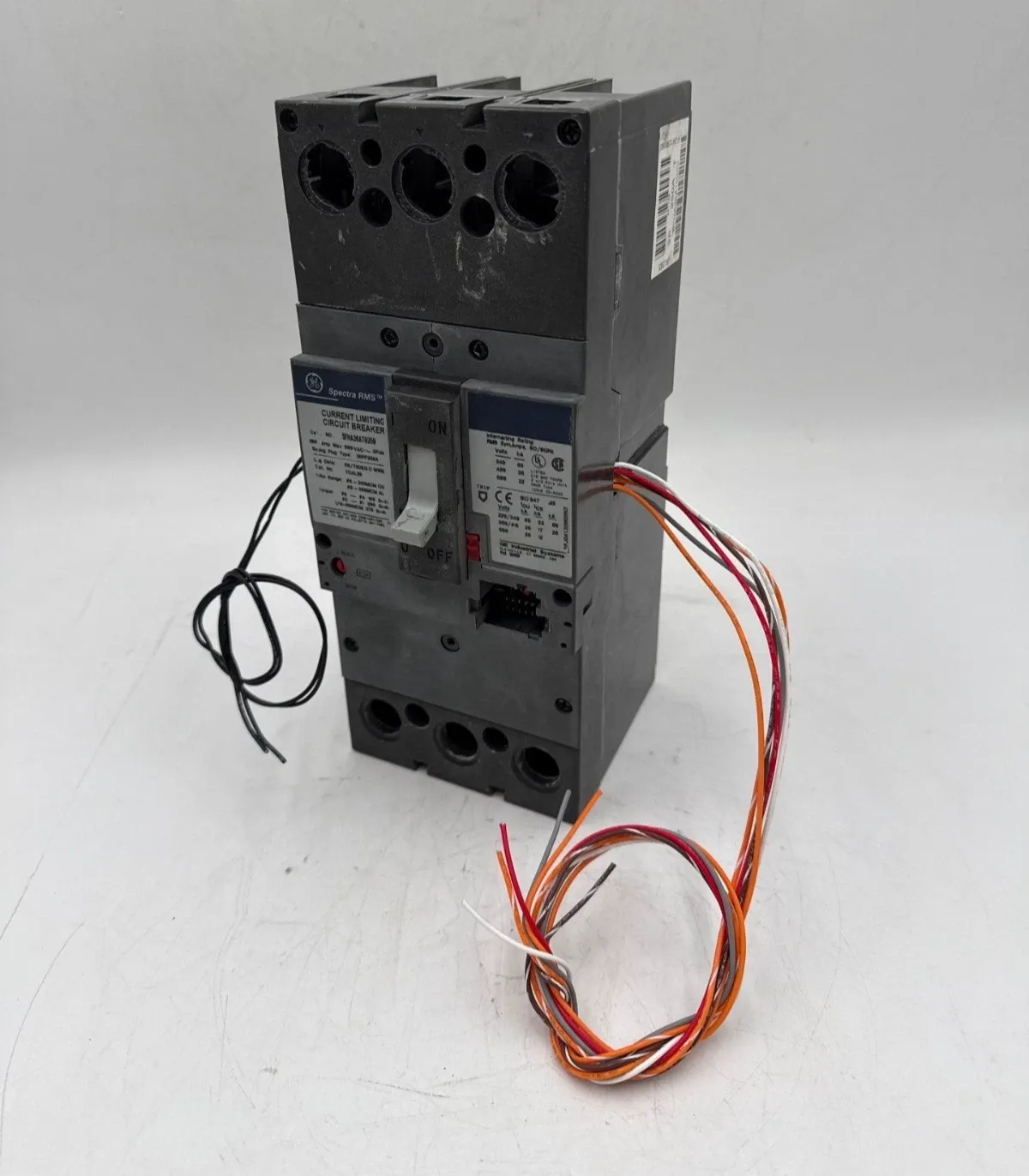GE SFHA36AT0250 Circuit Breaker 250A 3P 600V 35K FRAME Shunt Trip Aux Switch