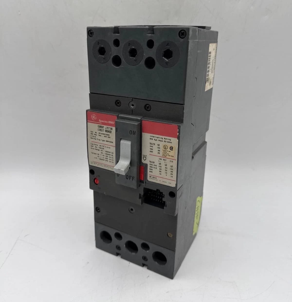 GE SFLA36AT0250 Circuit Breaker 250A 3P 600V FRAME 250 Amp 3 Pole CHIPPED – image 1