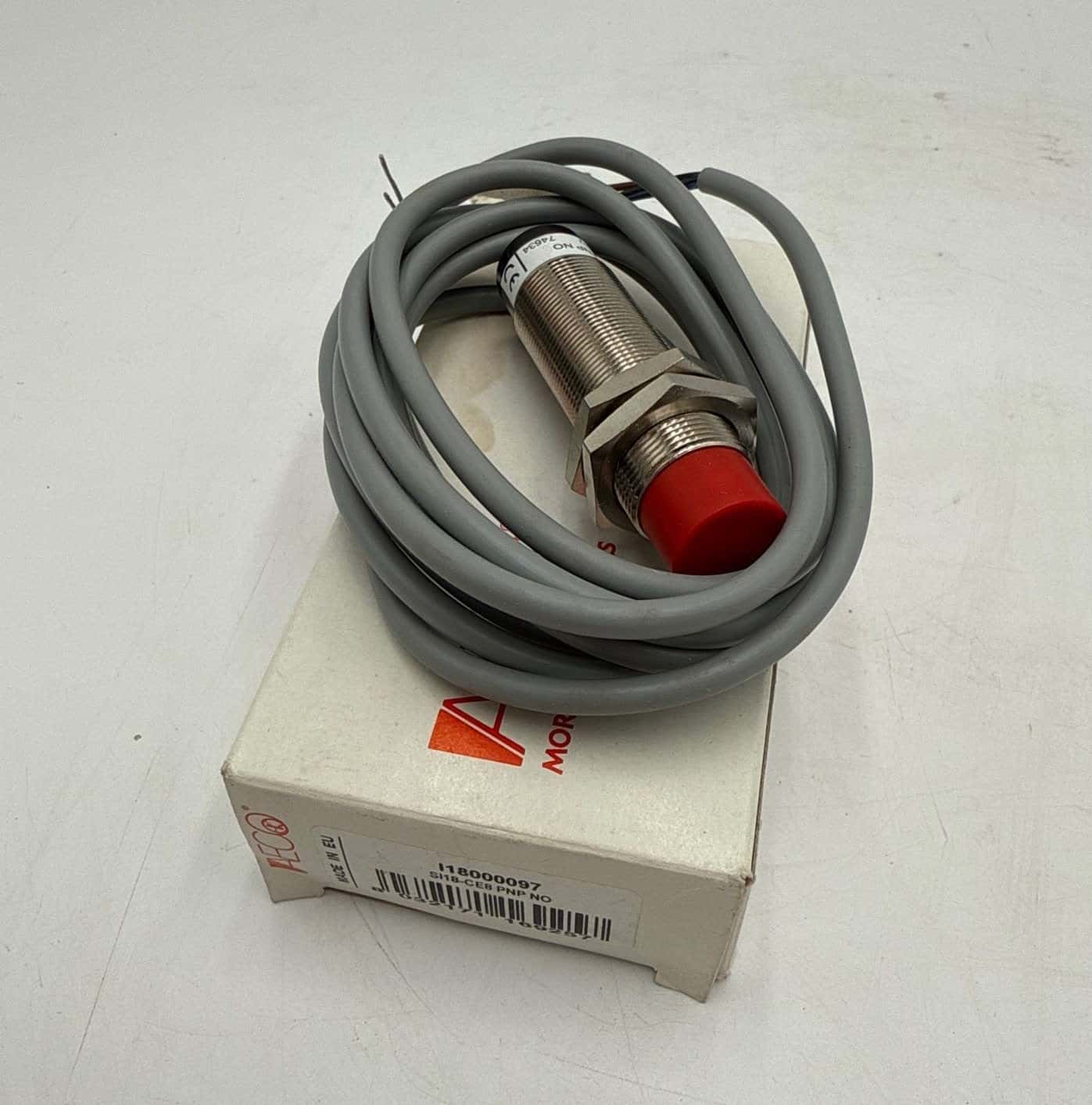 AECO SI18-CE8 PNP NO Inductive Proximity Sensor M18 Thread 8mm Distance