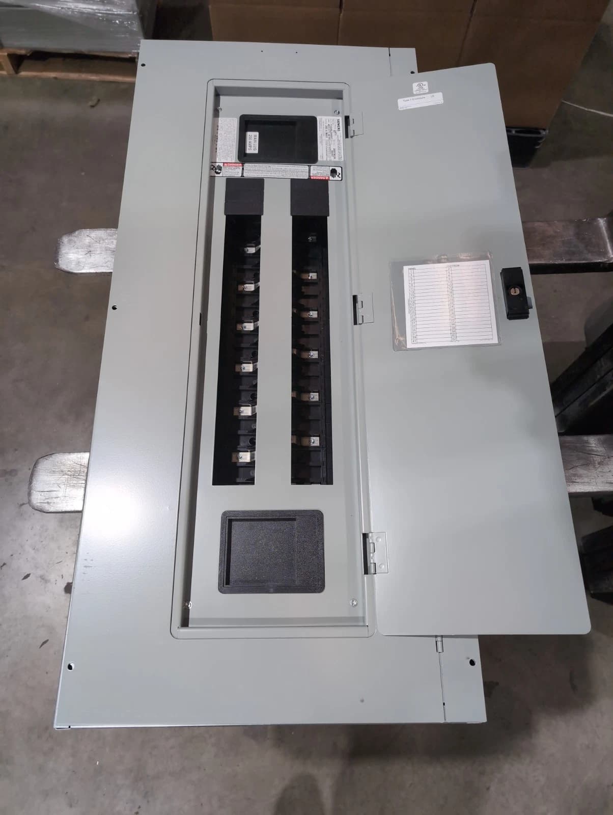 Siemens P1E42ML250ABST P1 Panelboard 250A 480/277V 3PH MLO Panel 250 Amp 42 Cir – image 1