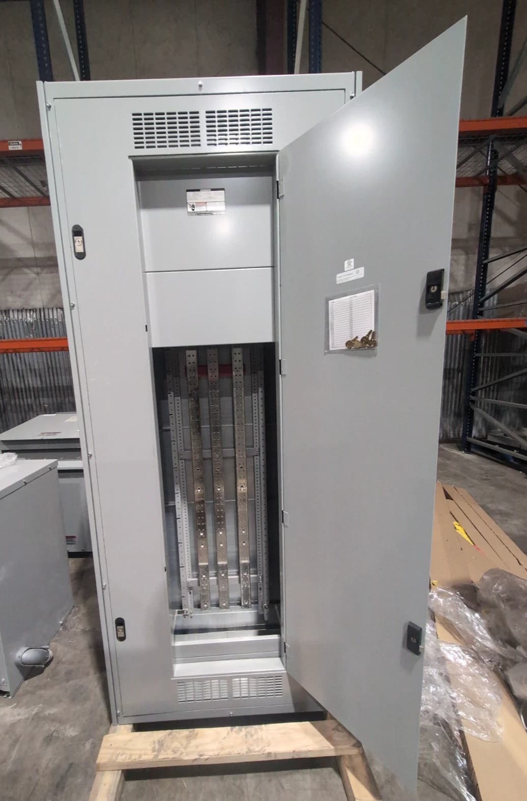 Siemens P5E90ML120ATS P5 Panelboard 1200A 480/277V 3PH 4W MLO Panel 1200 Amp New – image 1