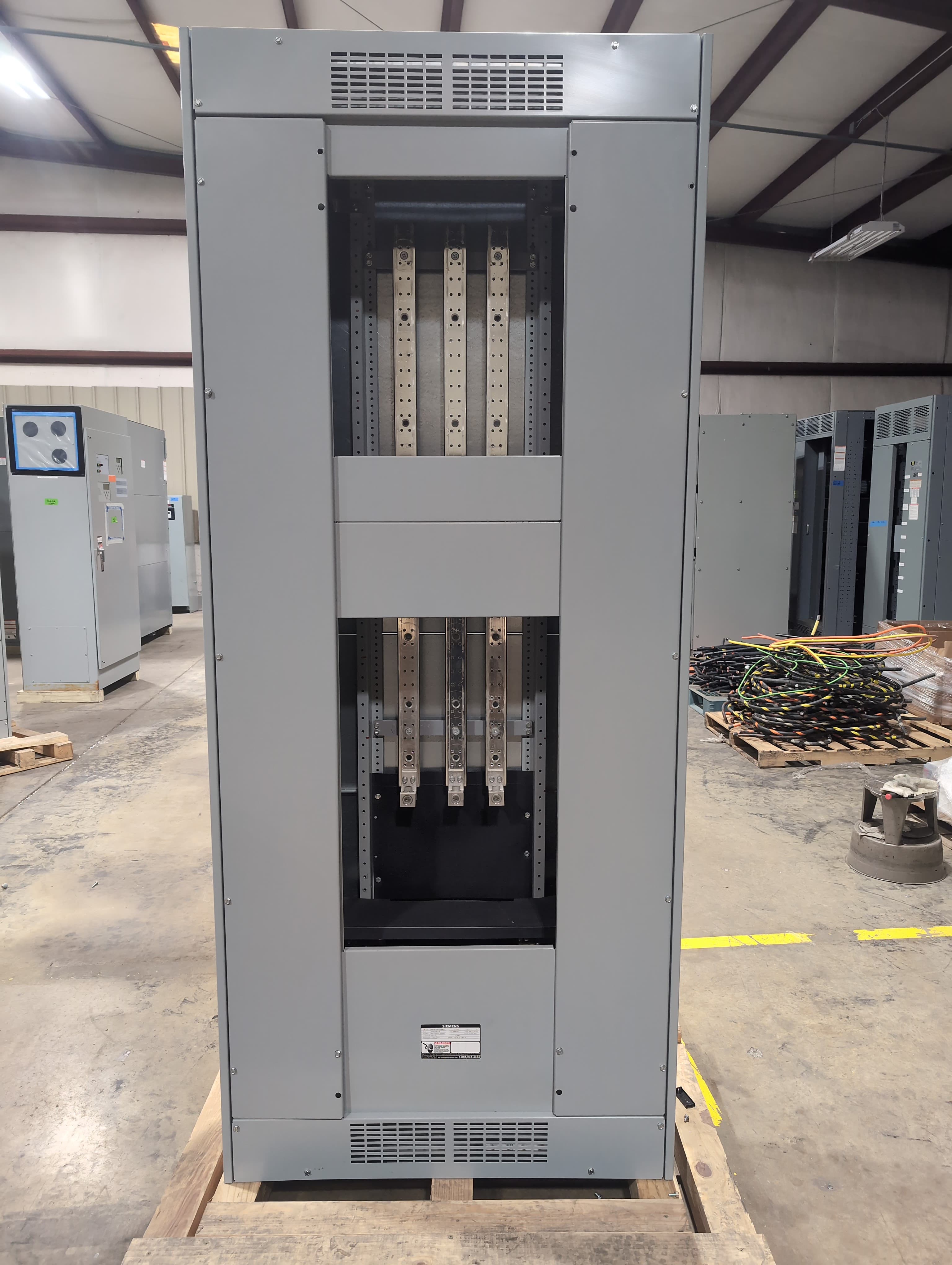 Siemens P5E90MS200ABS P5 Panelboard 400A 480/277V 3PH 4W MLO Panel 400 Amp