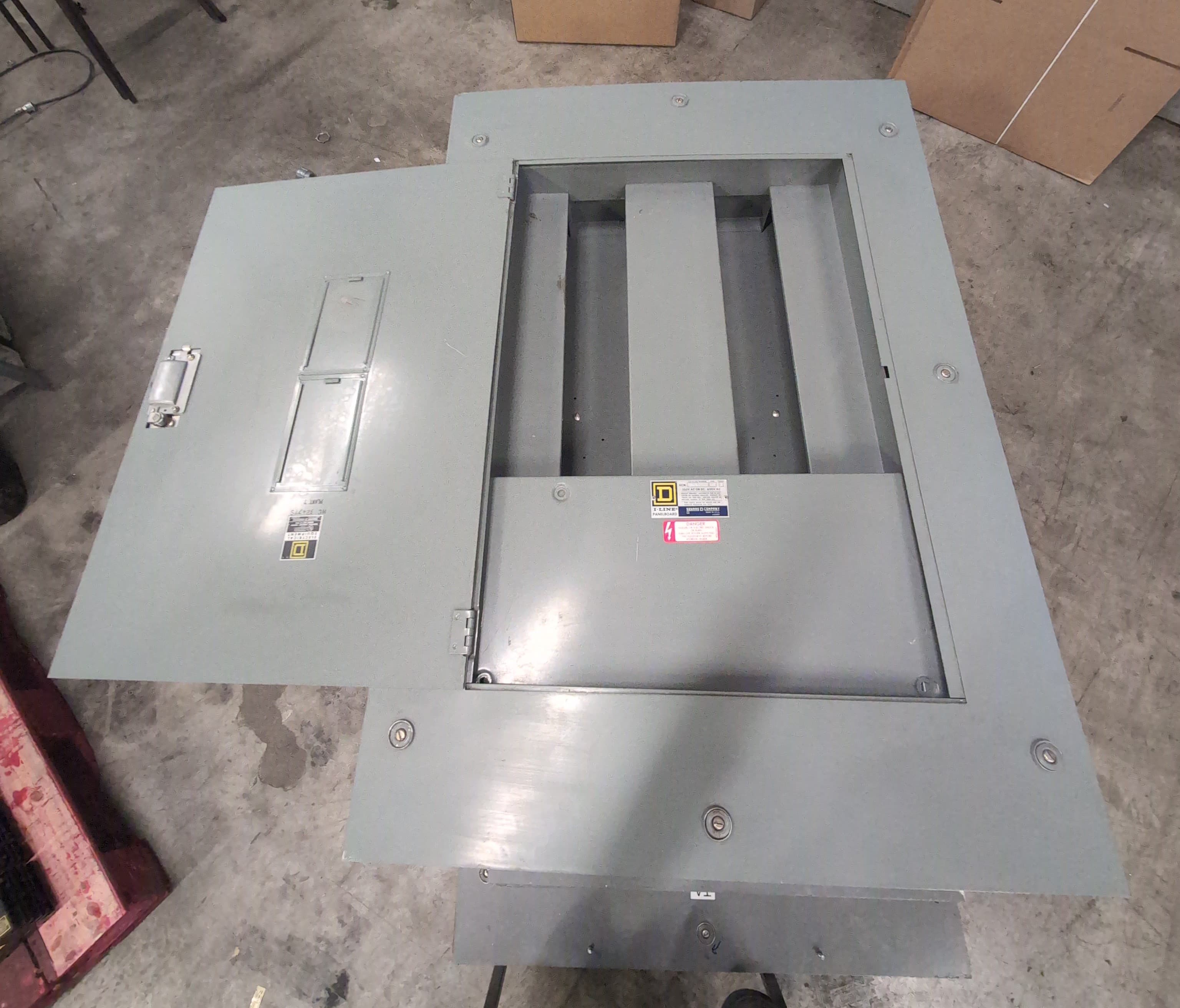 Square D HCM I-Line Panelboard 400A 600V 3PH 30 Space MLO Panel 400 Amp Main Lug – image 1