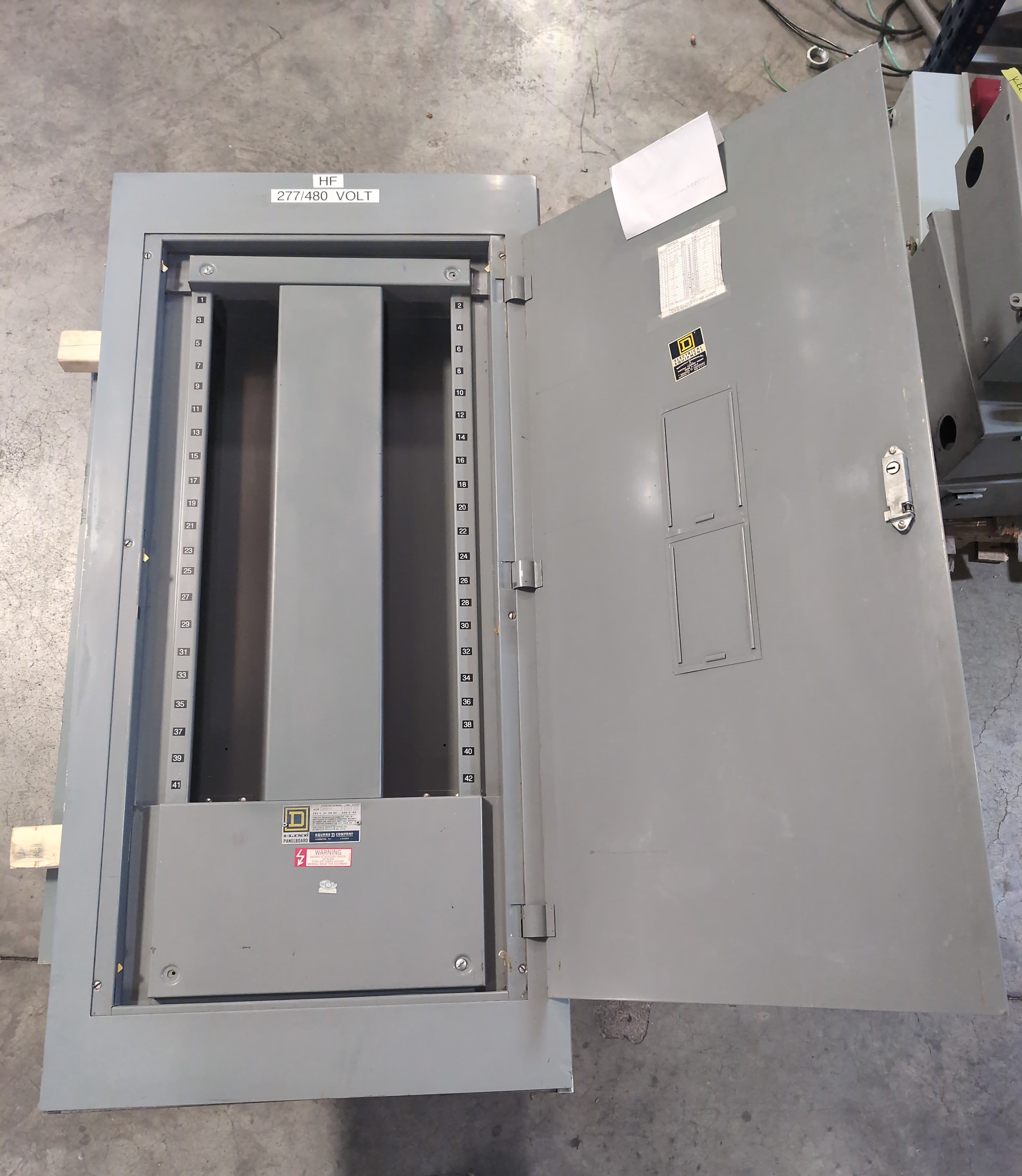 Square D HCN 3254-6 I-Line Panelboard 600A 600V 3PH 42 Cir MLO Panel SP200 – image 1