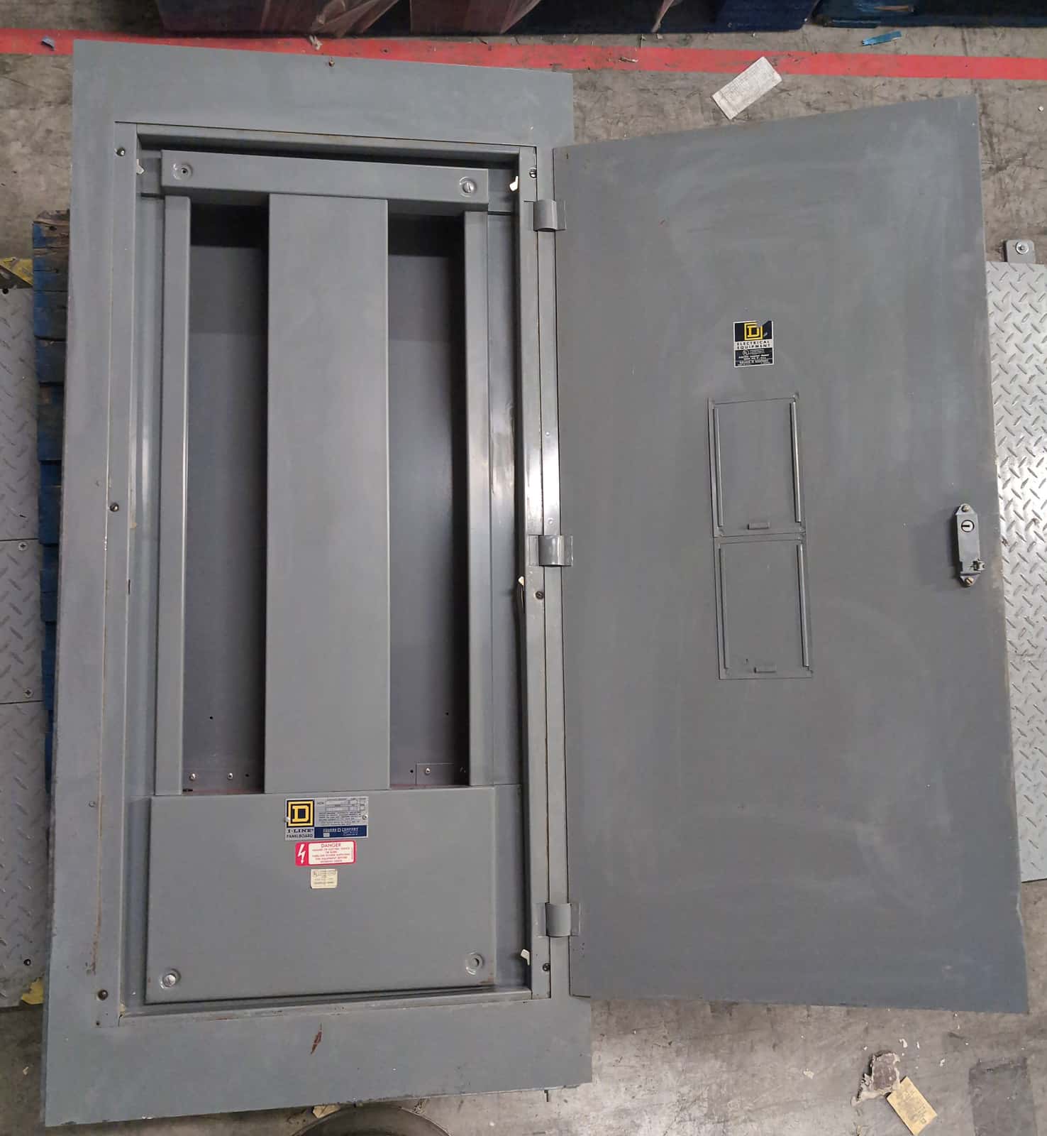 Square D HCN I-Line Panelboard 400A 277/480V 3PH 42 Cir MLO Panel 400 Amp SP207